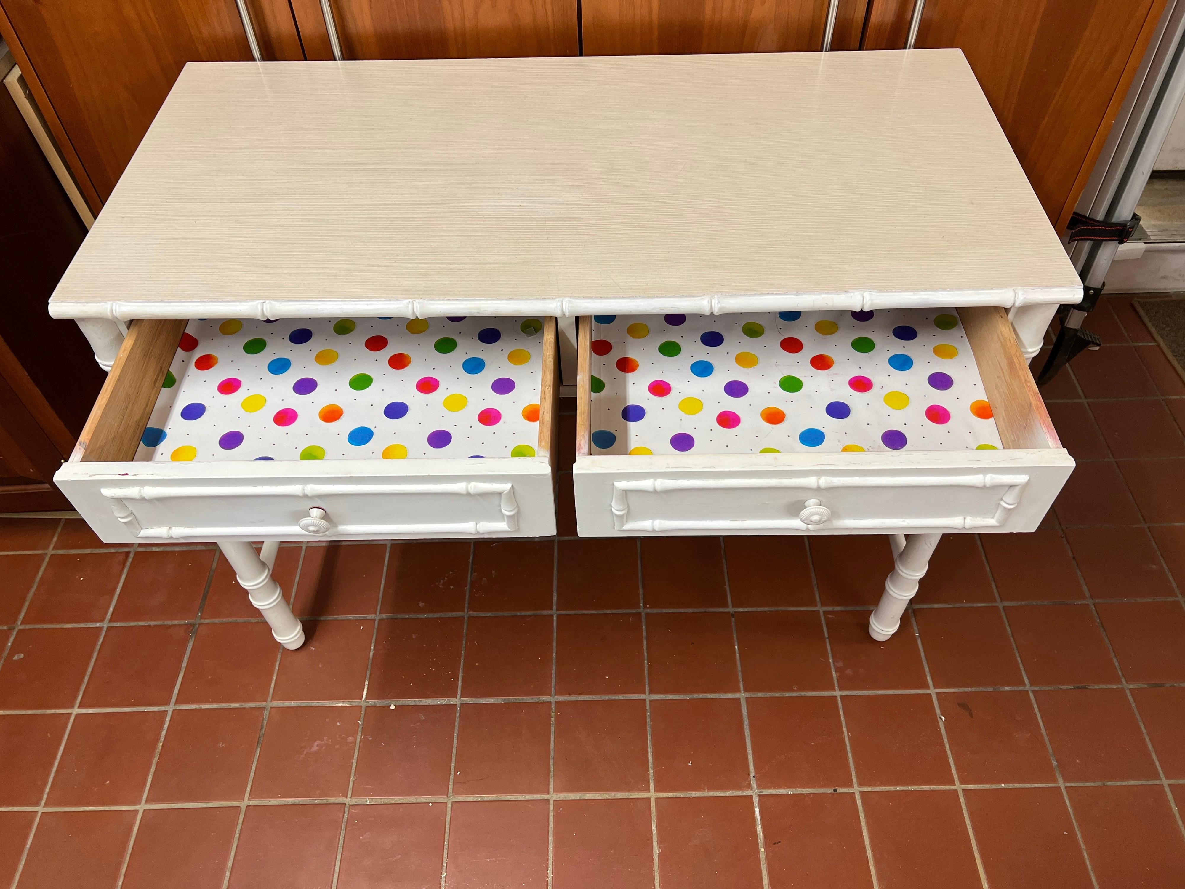 Thomasville Allegro Faux Bamboo Desk in White In Good Condition In Redding, CT