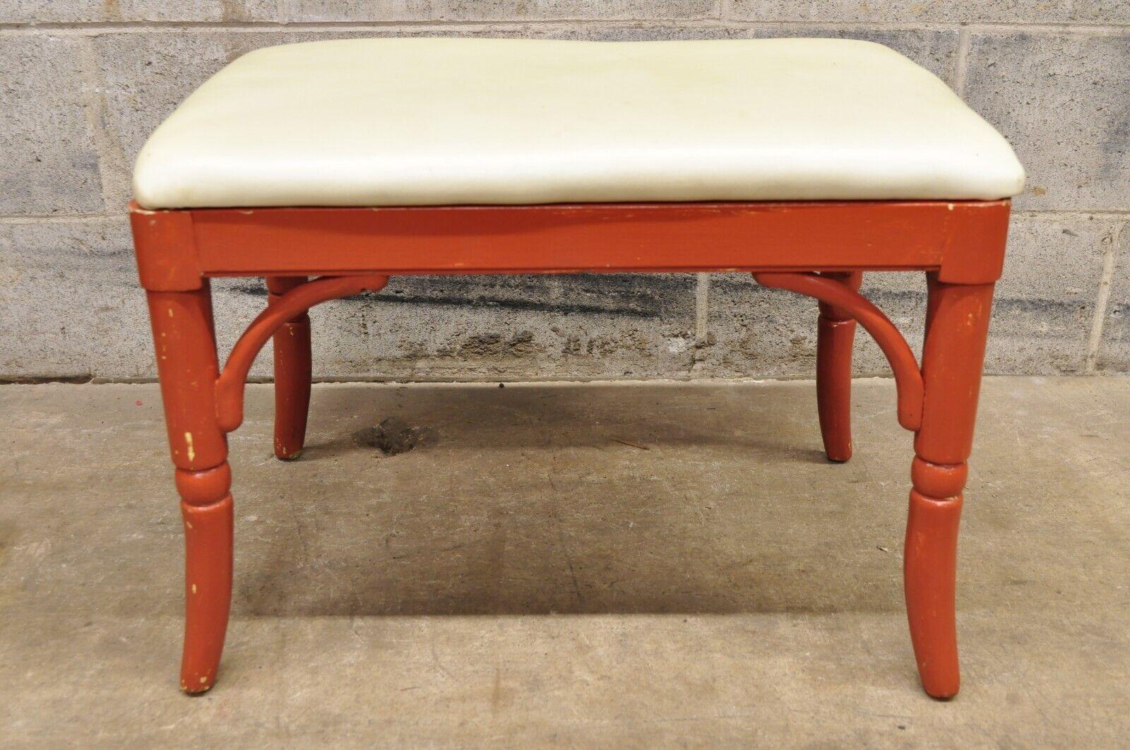 Thomasville Allegro Faux bamboo Hollywood wood coral painted vanity bench. Item features a faux bamboo base, carved fretwork corners, solid wood frame, original label, great style and form. Circa mid-20th century. Measurements: 16
