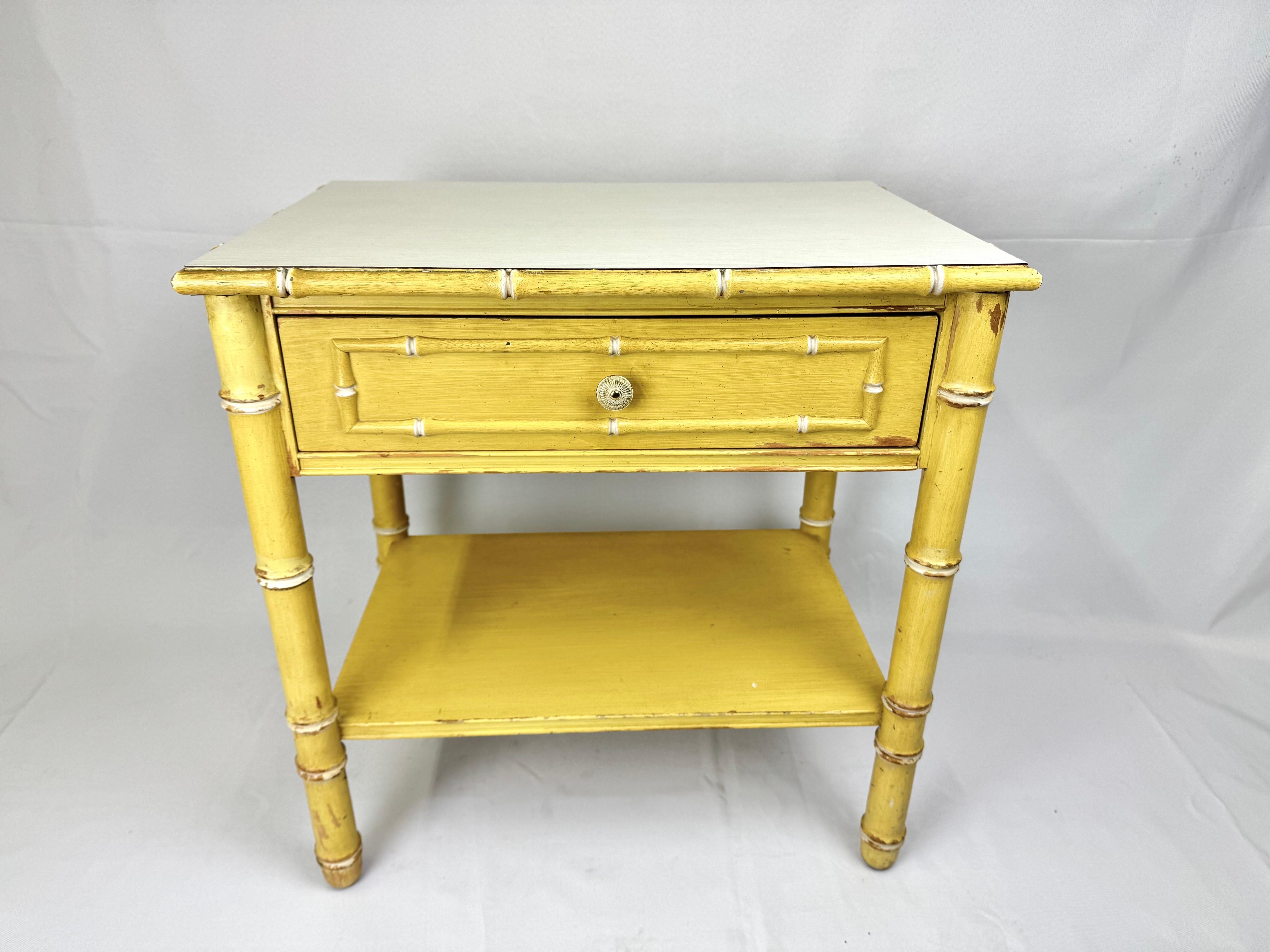 Thomasville Allegro  Table ou table de nuit faux bambou en vente 1