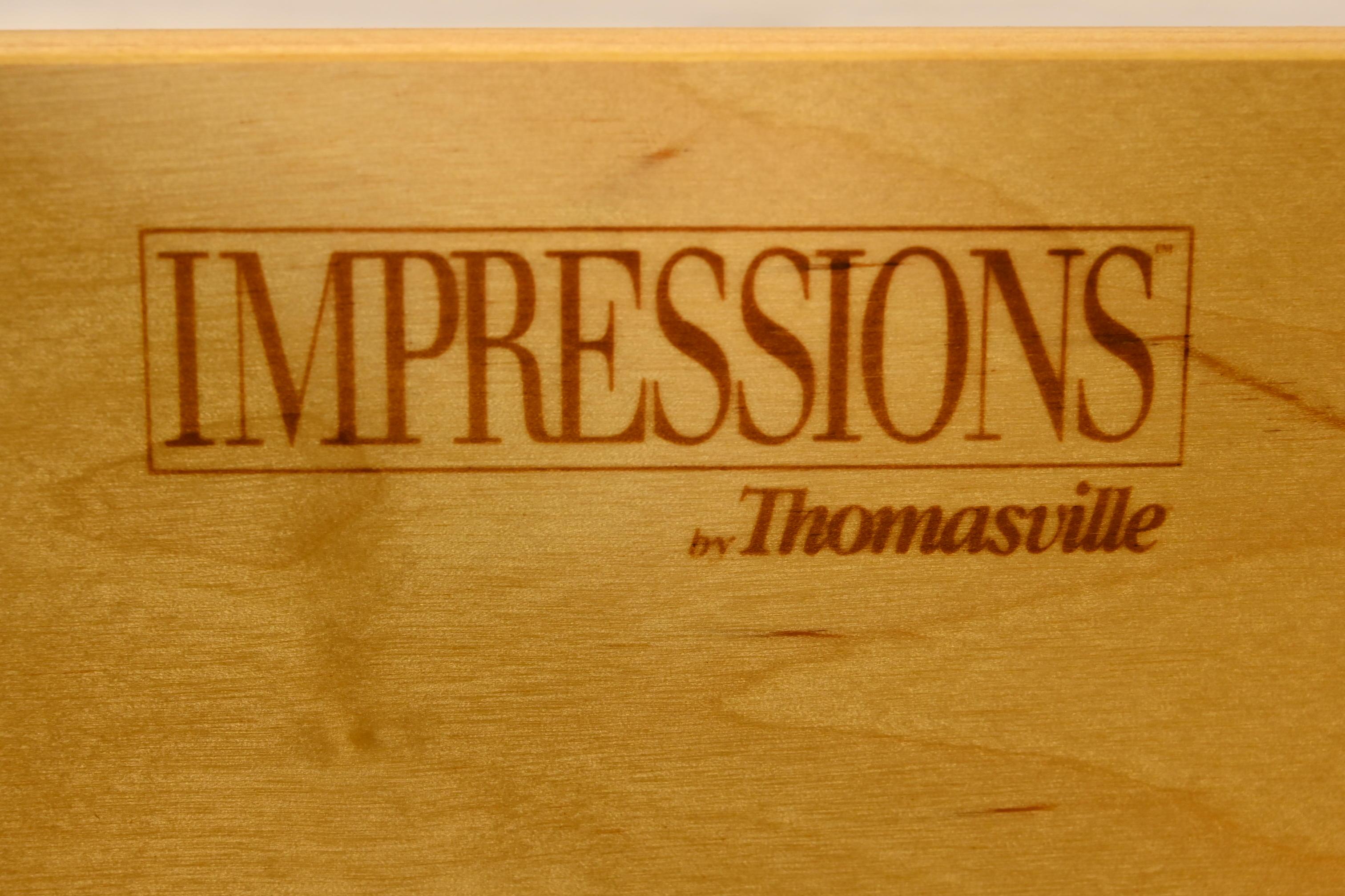 Thomasville Arts & Crafts, cassettiera in legno di ciliegio o pressa per la biancheria in vendita 4