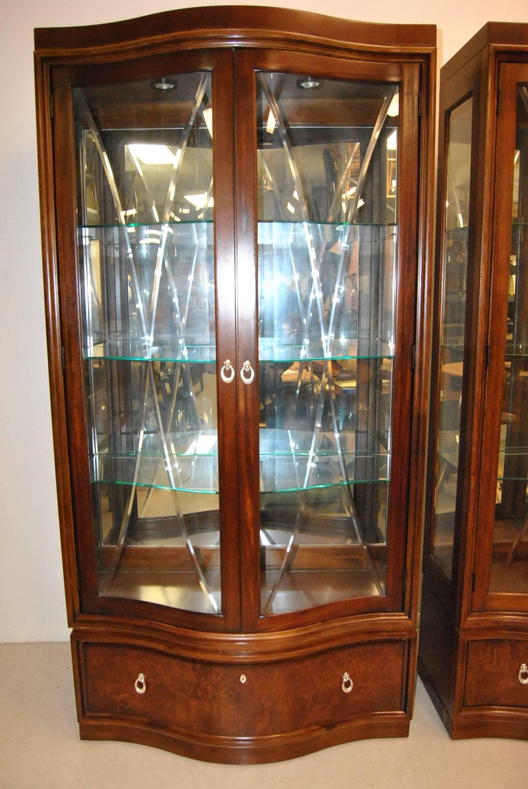 Thomasville Bogart Collection "Bel Air" Mahogany Curio China Display