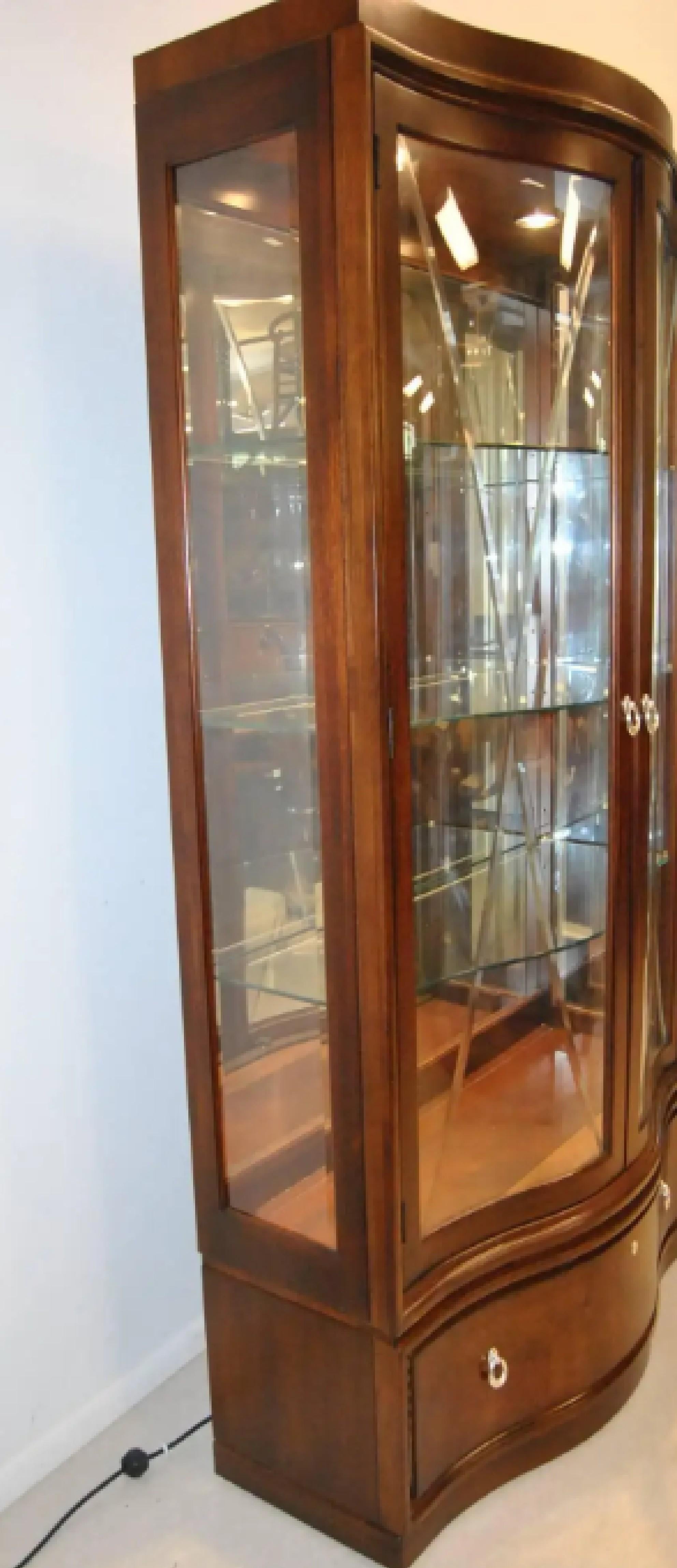 thomasville china cabinet