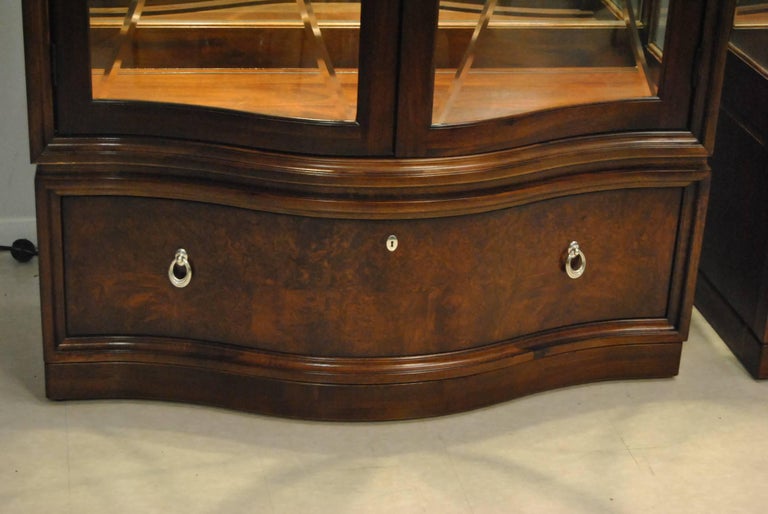 Thomasville Bogart Collection "Bel Air" Mahogany Curio China Display