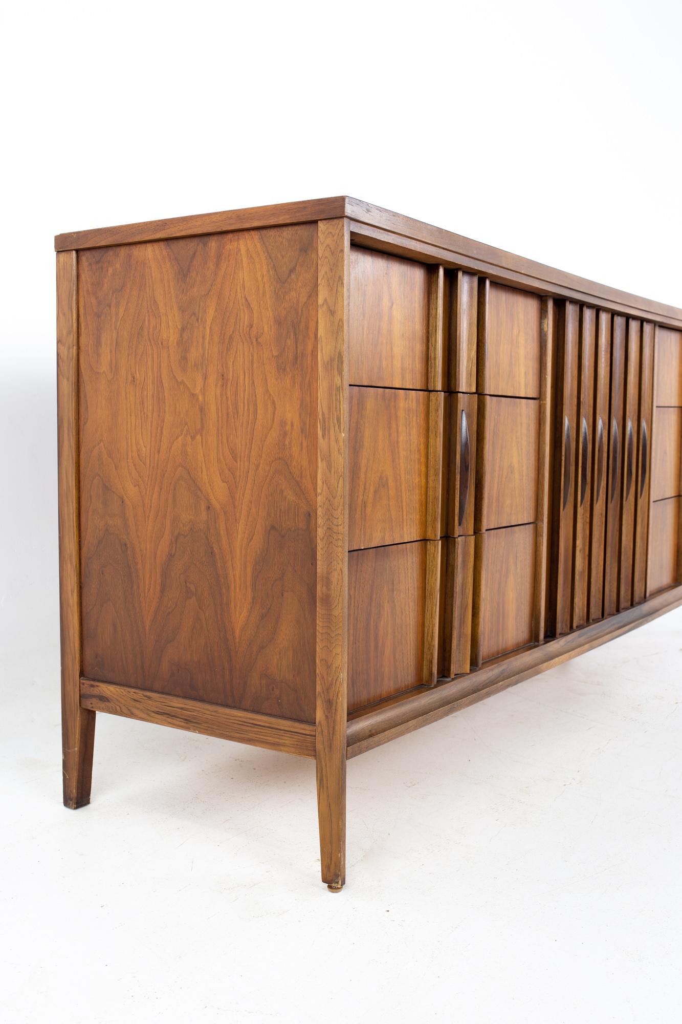 mid century thomasville dresser