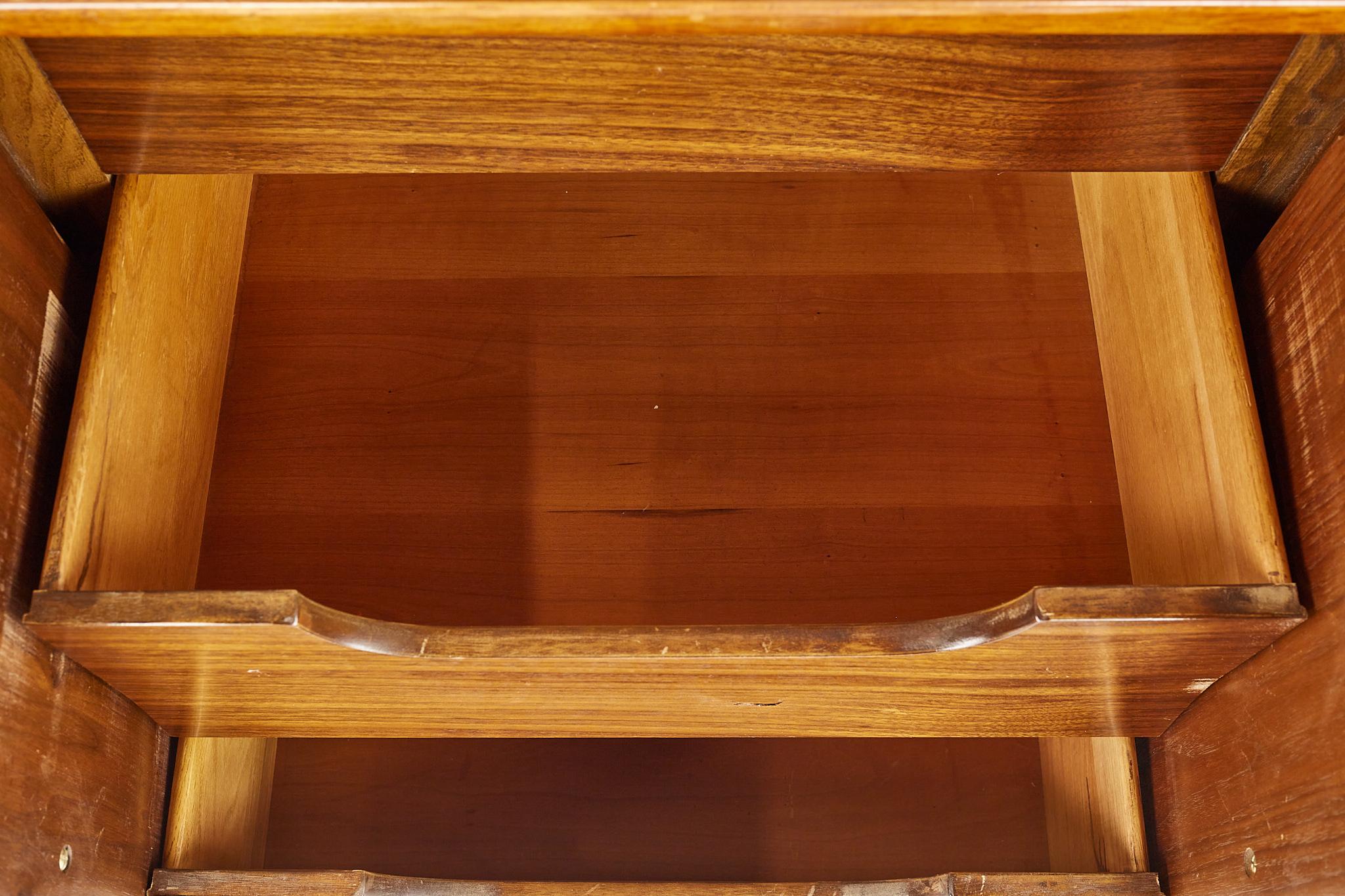 Thomasville Brutalist Mid Century Walnut Lowboy Dresser 8