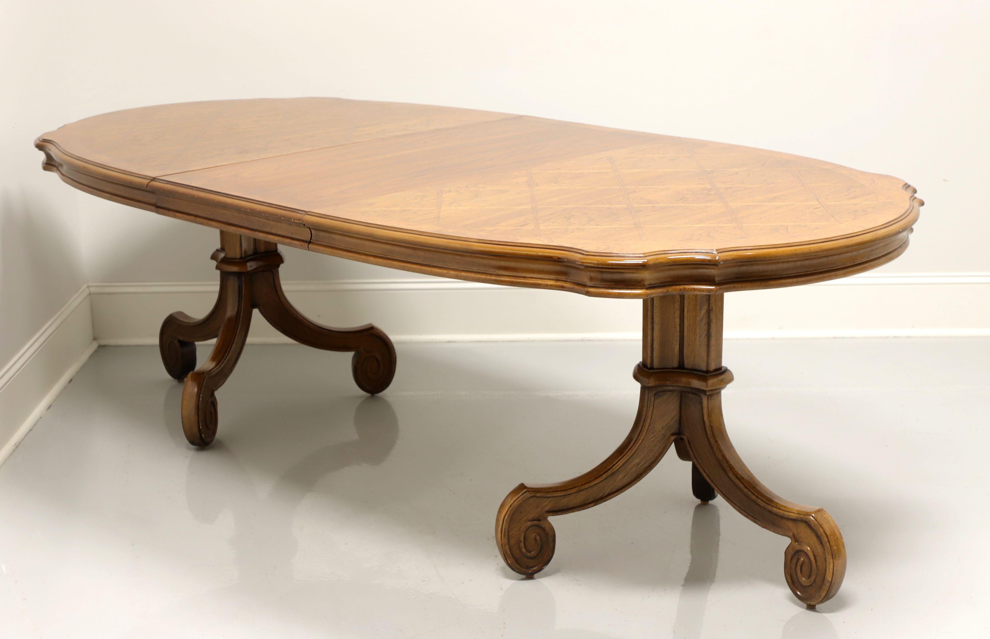 thomasville oval dining table