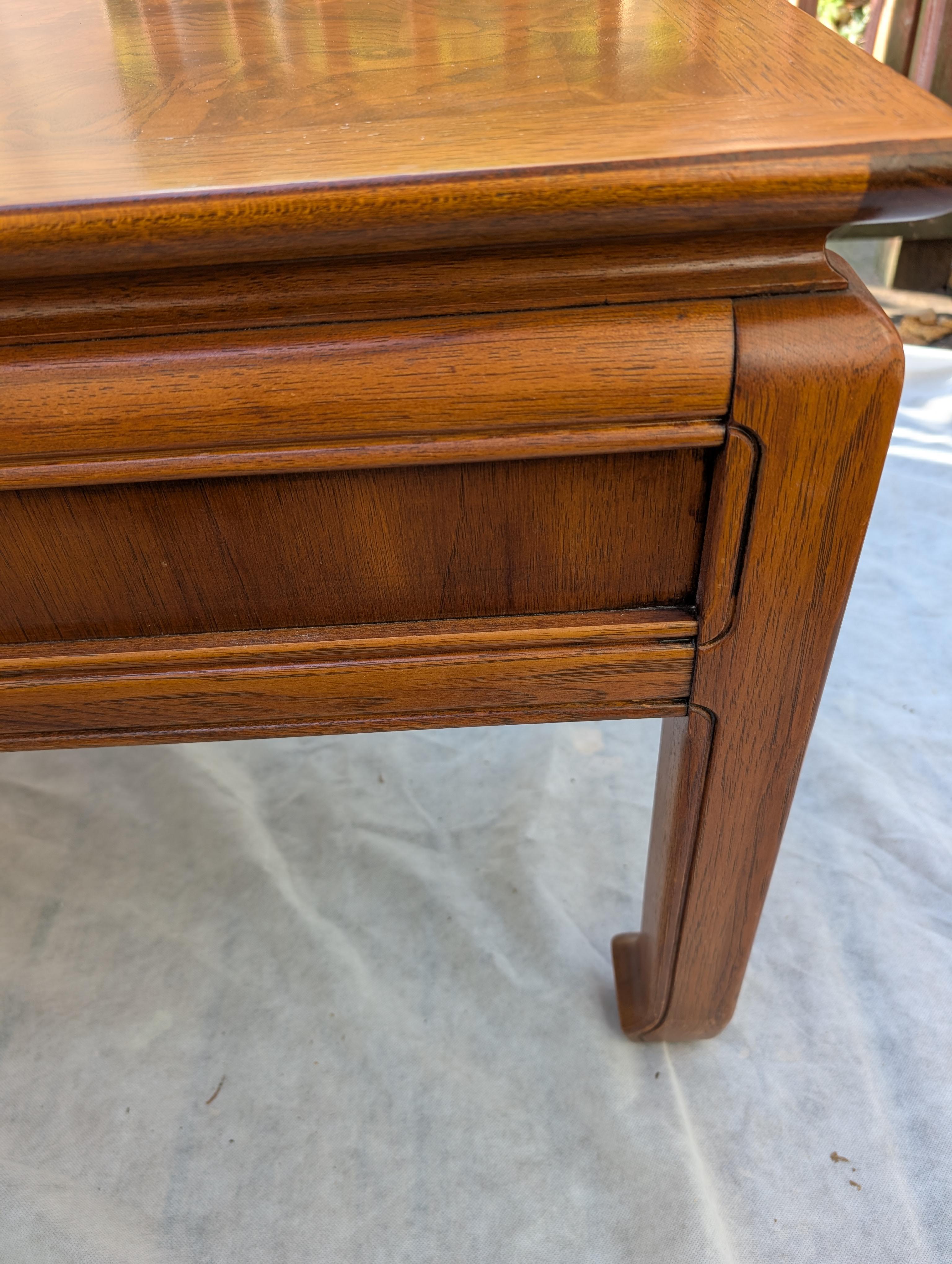 Table Pagode à plateau en bois d'ébène de style Chinoiserie de Thomasville en vente 5