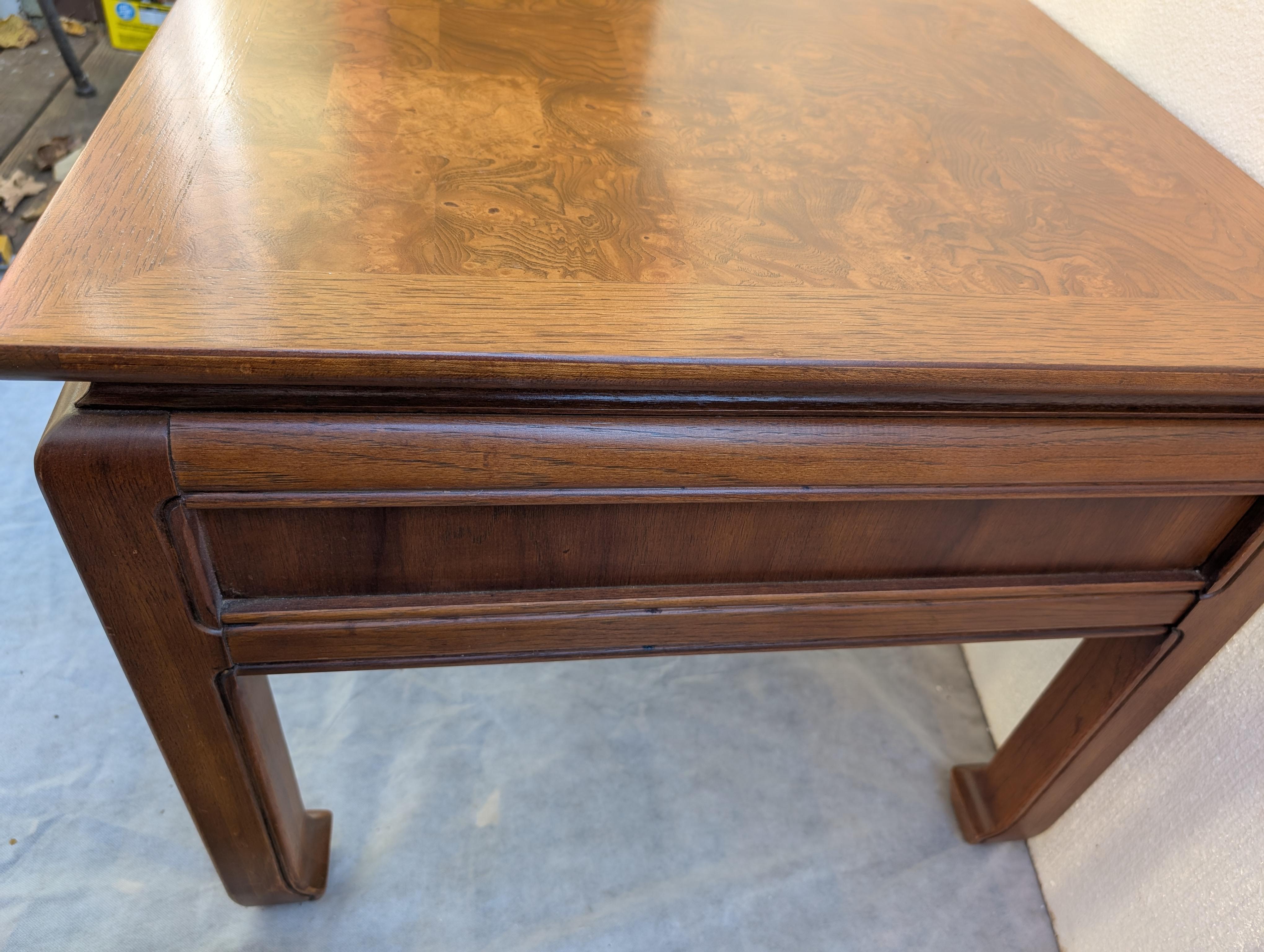 Table Pagode à plateau en bois d'ébène de style Chinoiserie de Thomasville en vente 8