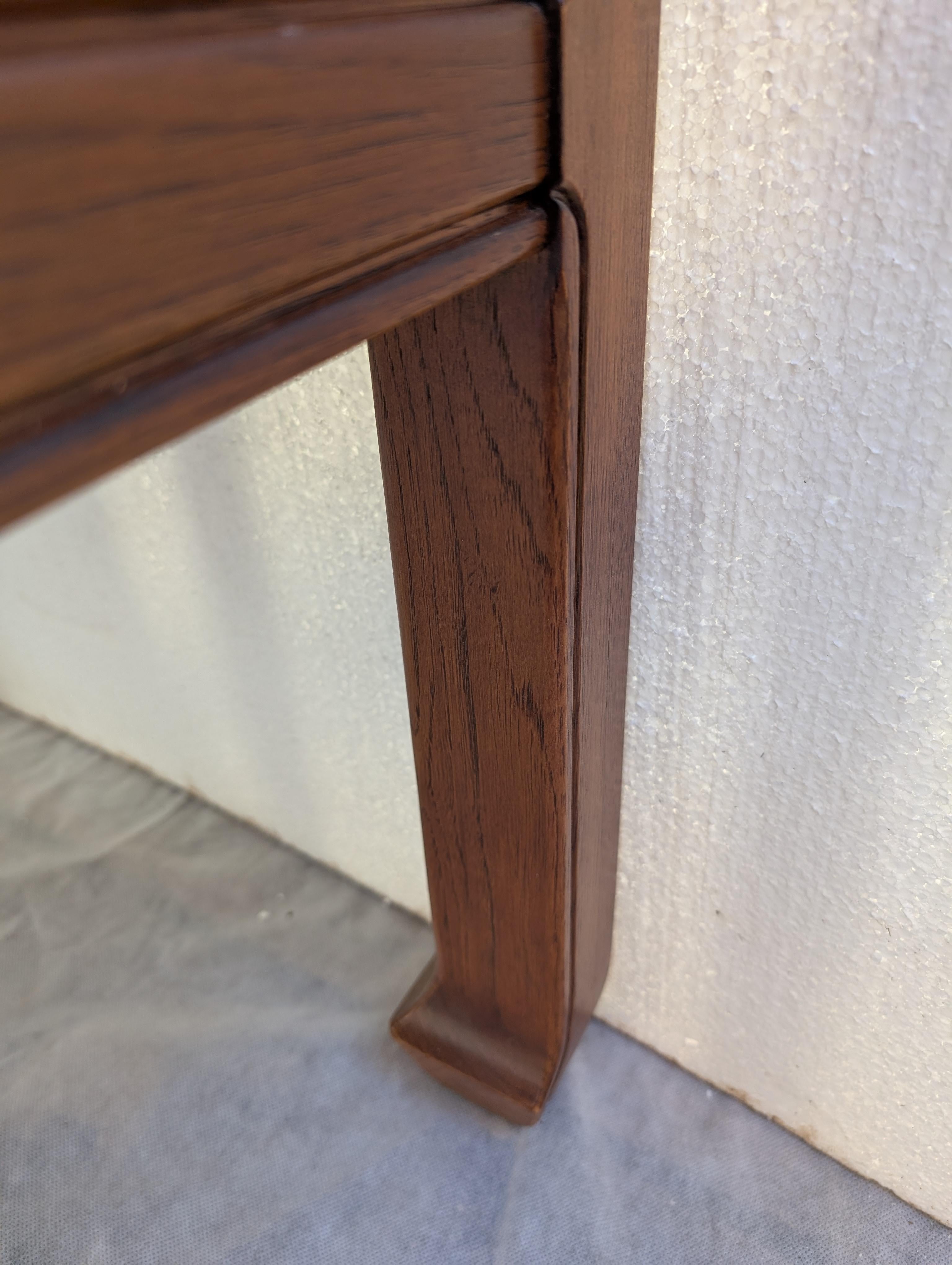 Table Pagode à plateau en bois d'ébène de style Chinoiserie de Thomasville en vente 9