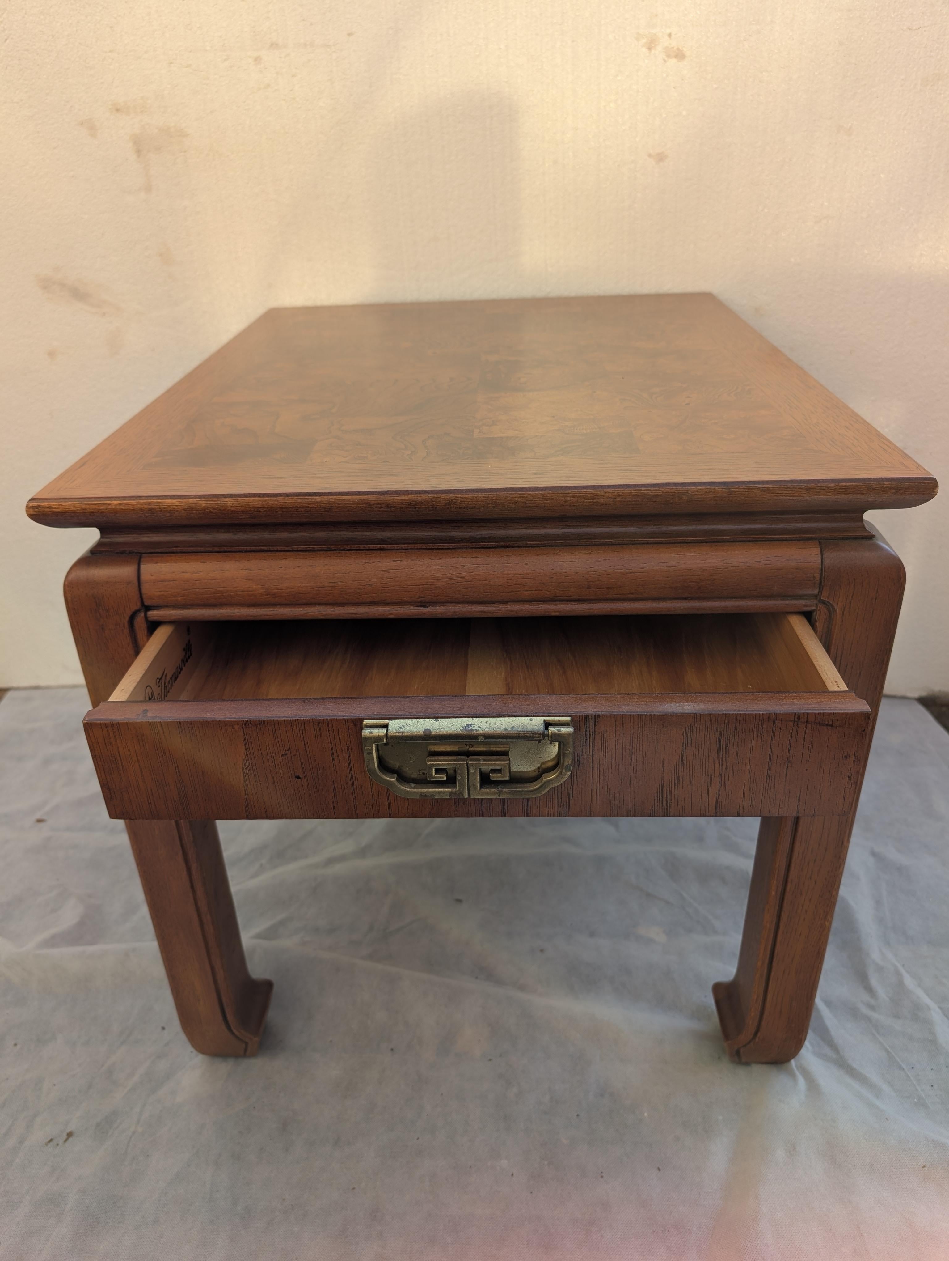 Table Pagode à plateau en bois d'ébène de style Chinoiserie de Thomasville en vente 15