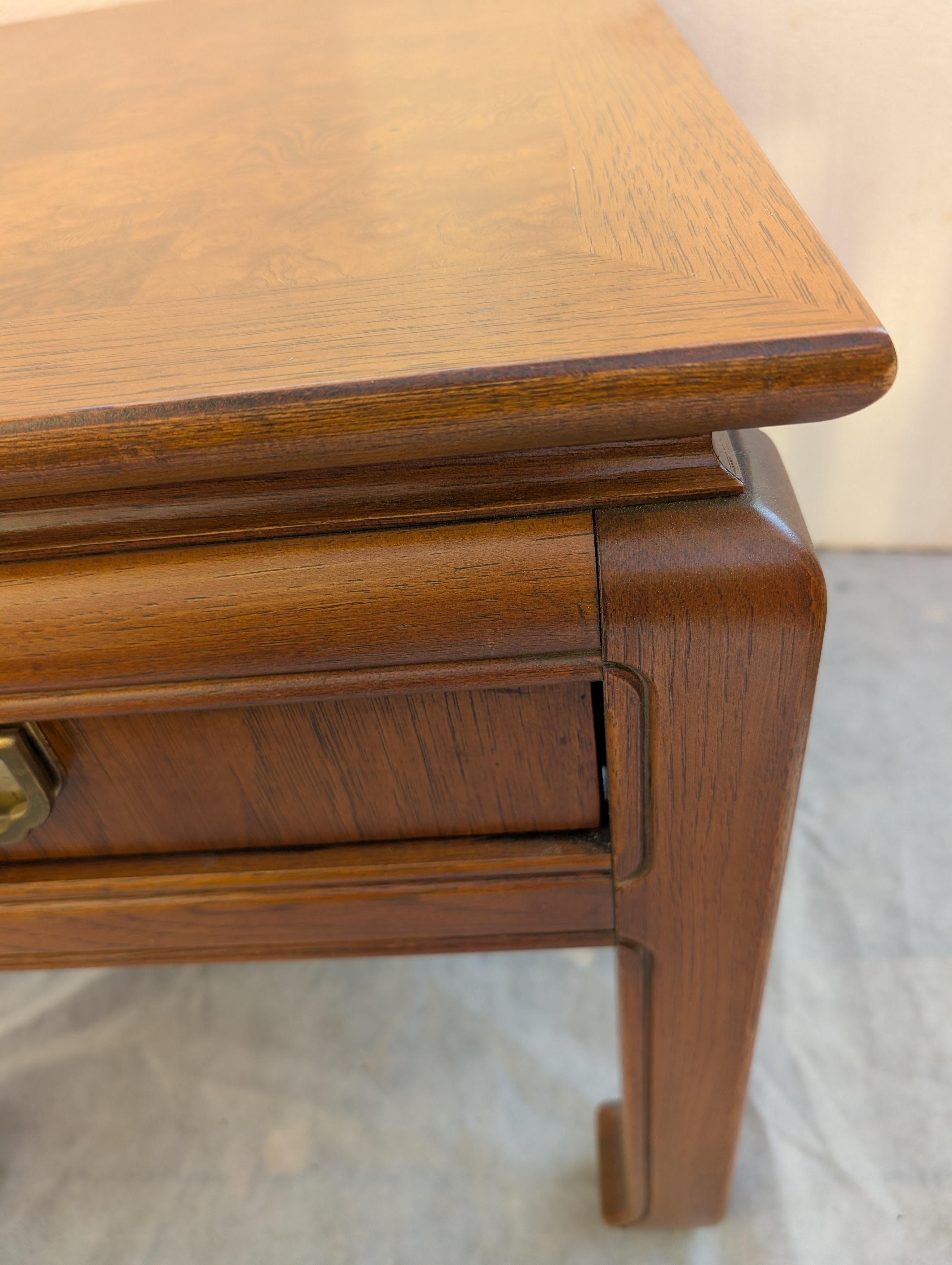 Table Pagode à plateau en bois d'ébène de style Chinoiserie de Thomasville en vente 2