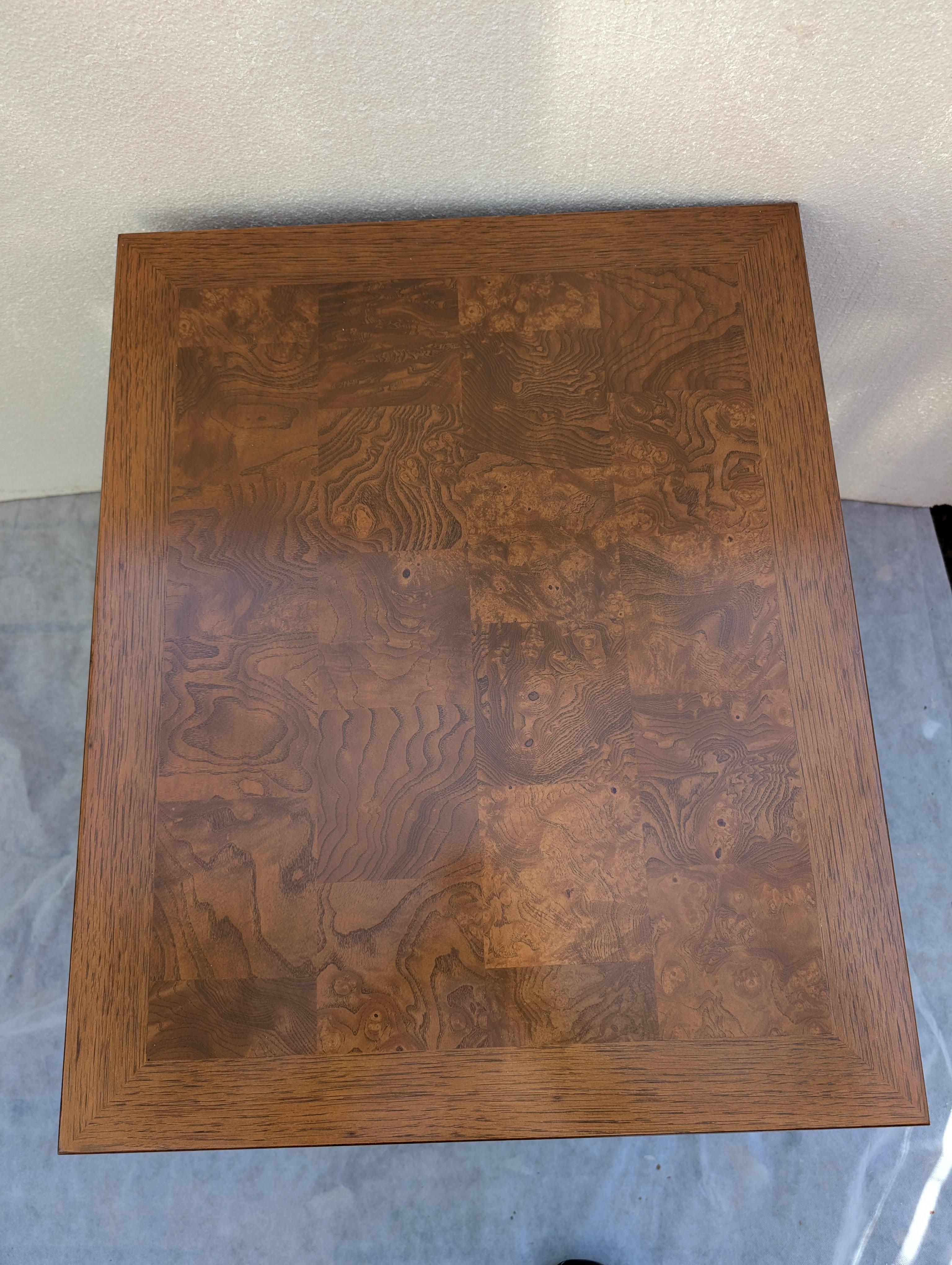 Table Pagode à plateau en bois d'ébène de style Chinoiserie de Thomasville en vente 3