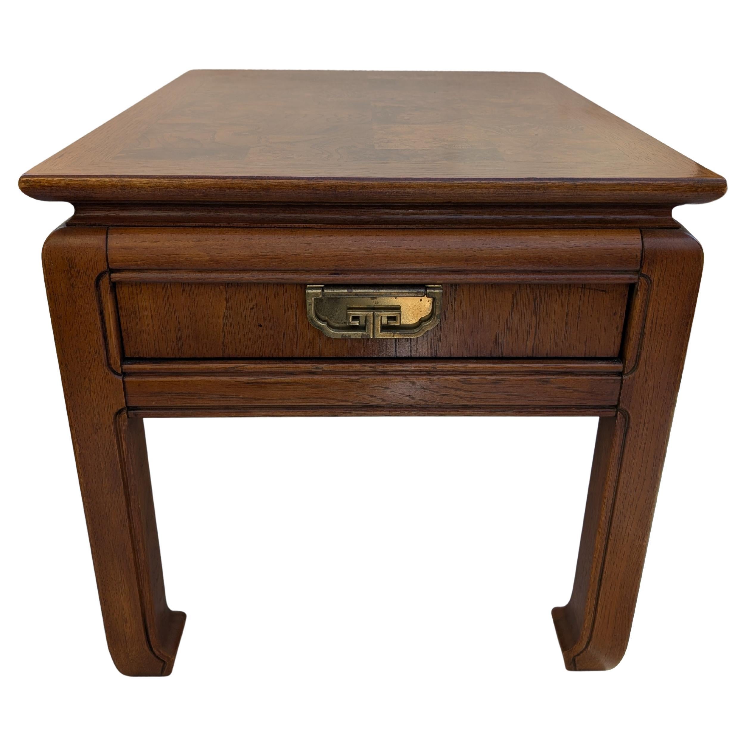 Table Pagode à plateau en bois d'ébène de style Chinoiserie de Thomasville en vente