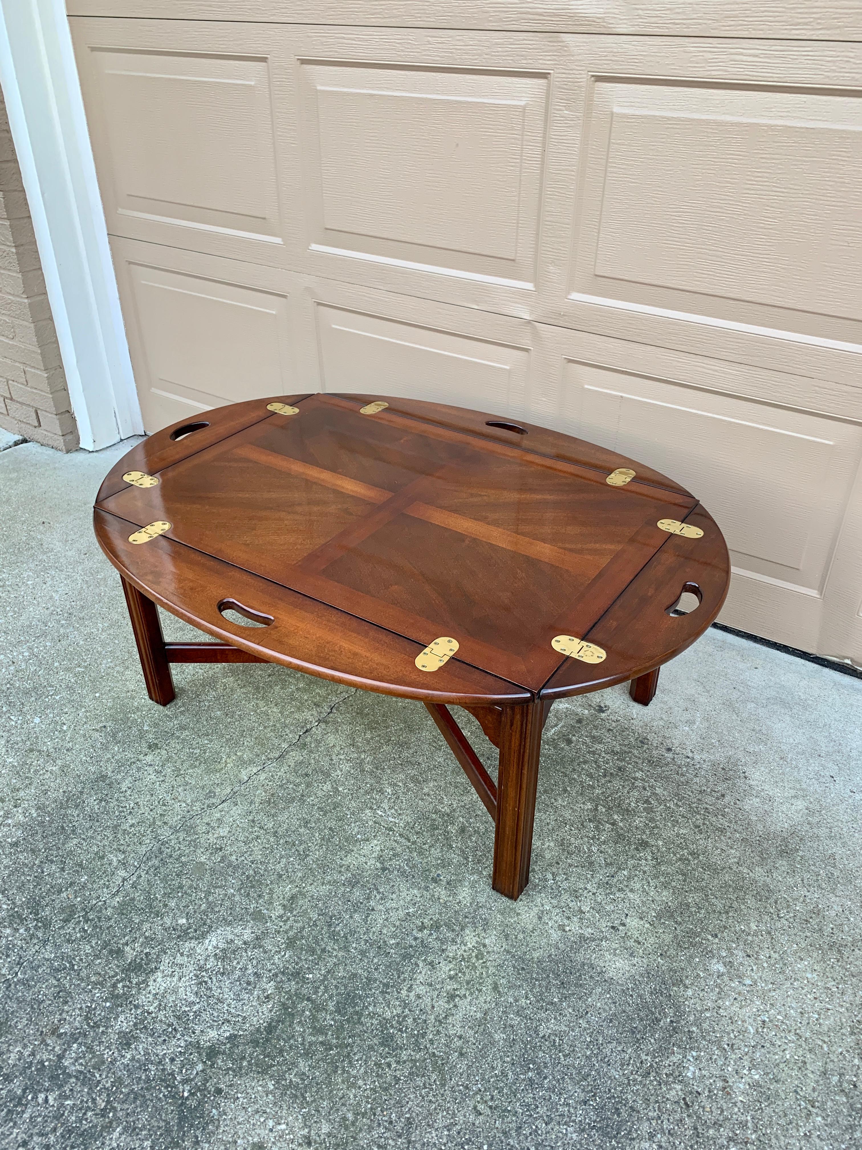 American Thomasville Chippendale Carved Mahogany Butler’s Coffee Table