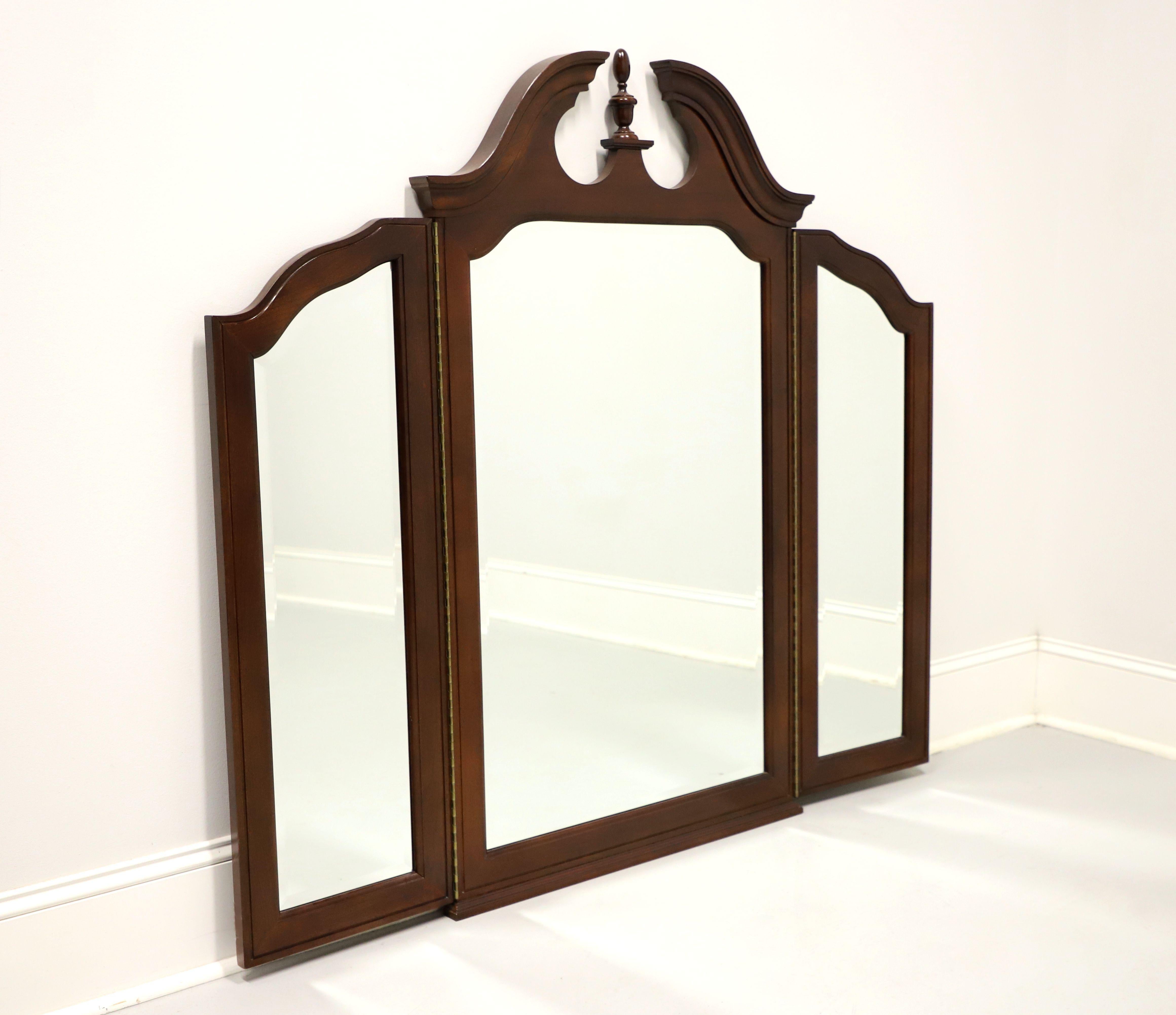 THOMASVILLE Collectors Cherry Chippendale Tri-Fold Dresser Mirror 3