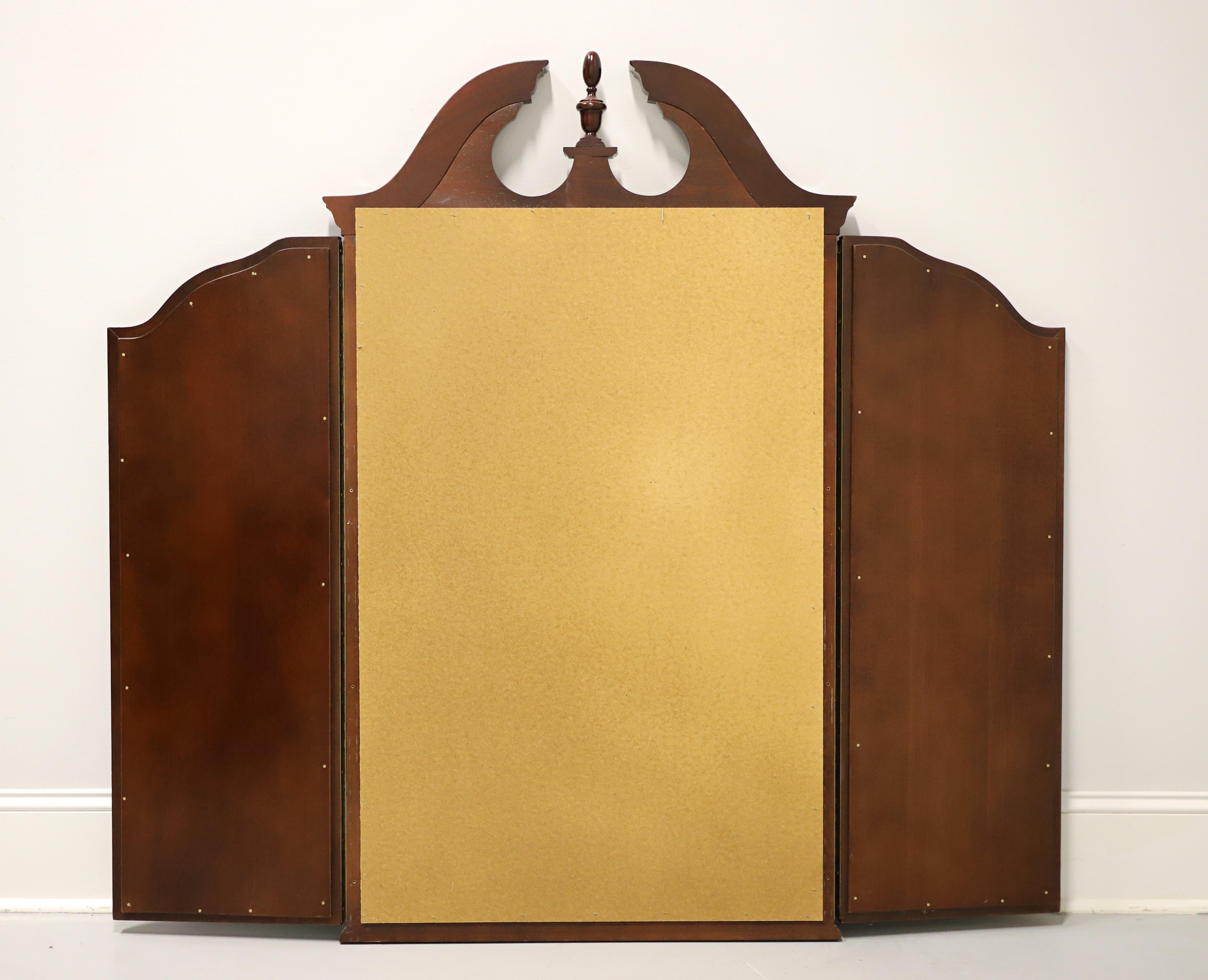 THOMASVILLE Collectors Cherry Chippendale Tri-Fold Dresser Mirror 2