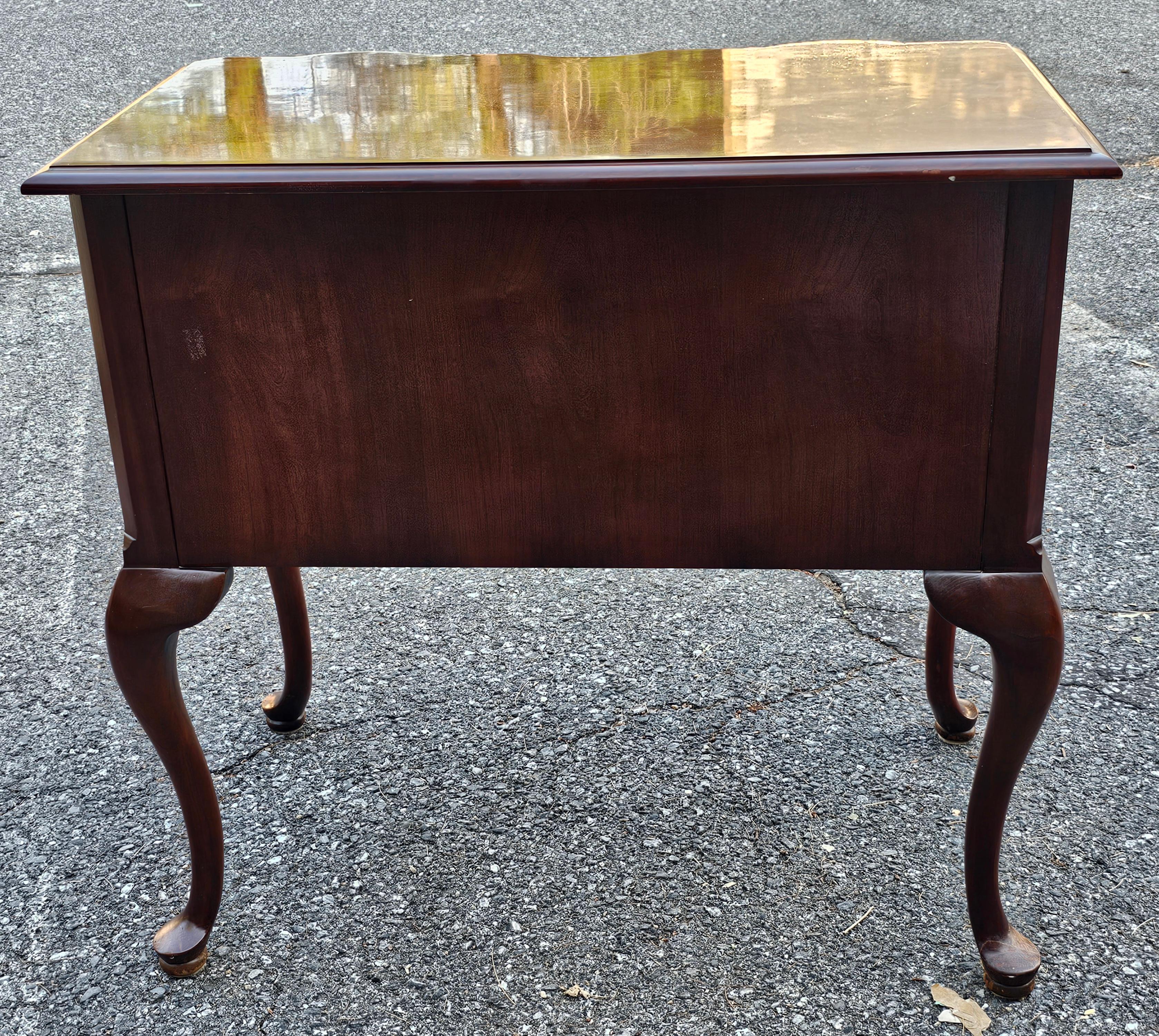 Thomasville Collector's Cherry Silver Anniversary Blockfront Lowboy For Sale 7