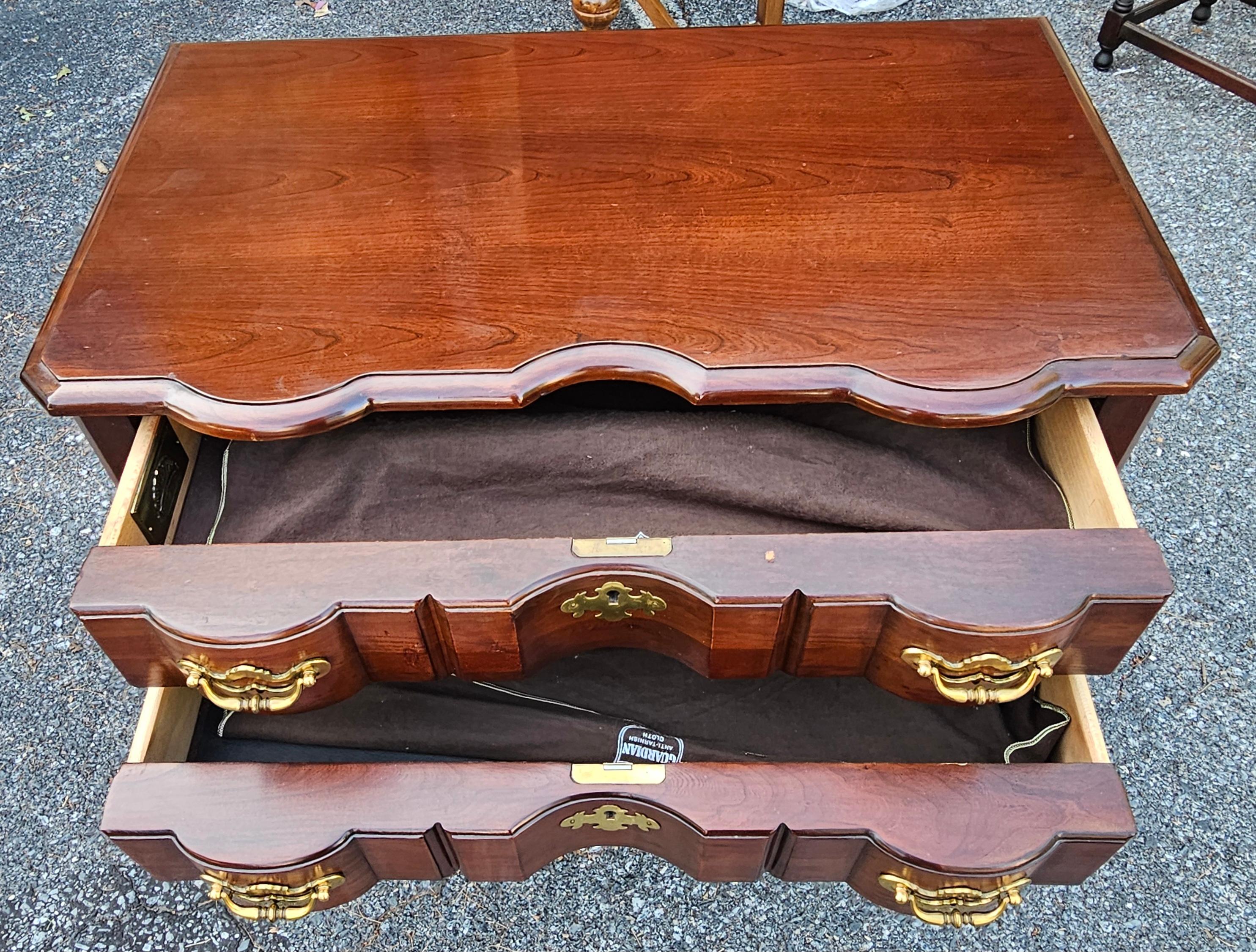 Thomasville Collector's Cherry Silver Anniversary Blockfront Lowboy For Sale 2