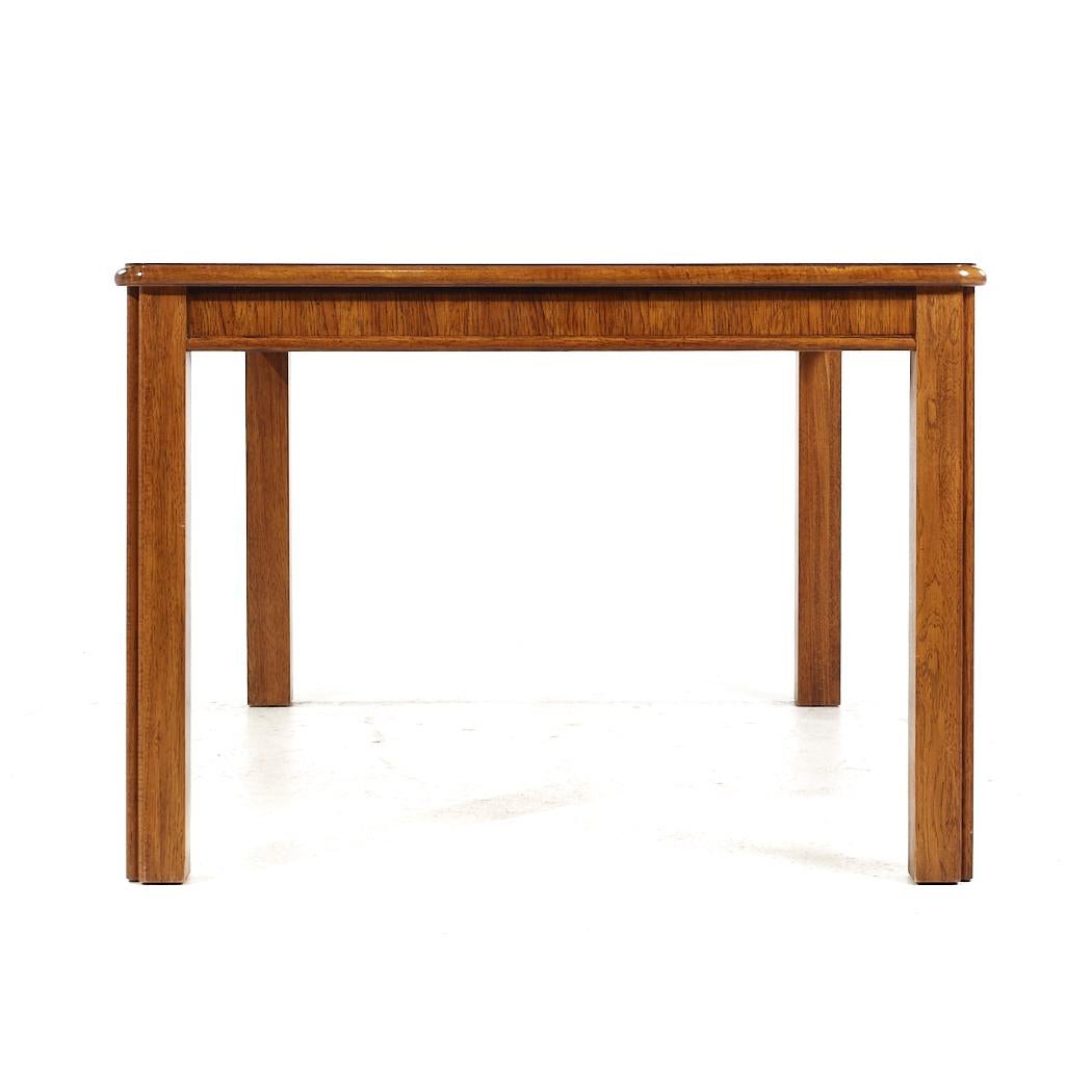 American Thomasville Contemporary Walnut Expanding Dining Table with 2 Leaves For Sale