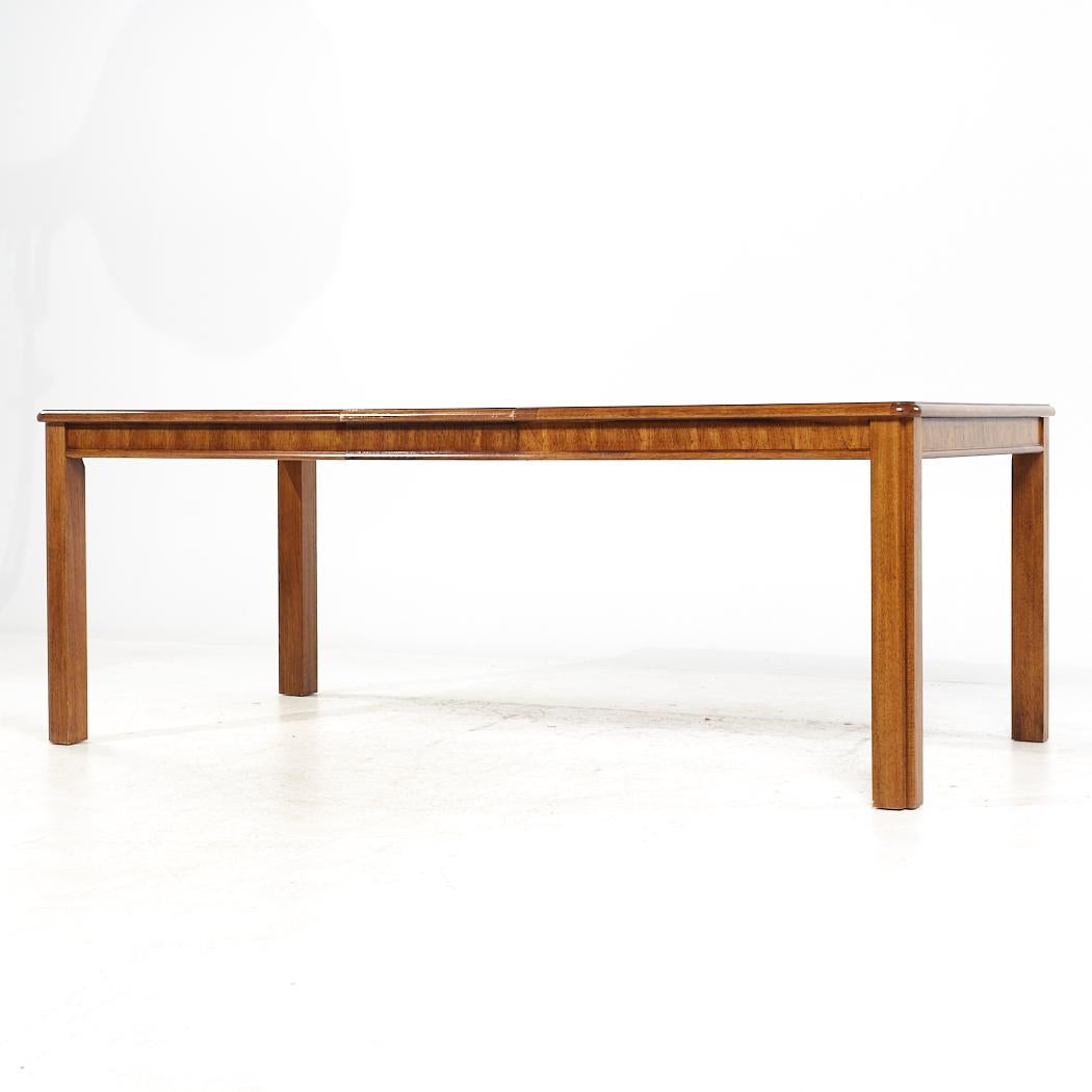 Thomasville Contemporary Walnut Expanding Dining Table with 2 Leaves For Sale 3