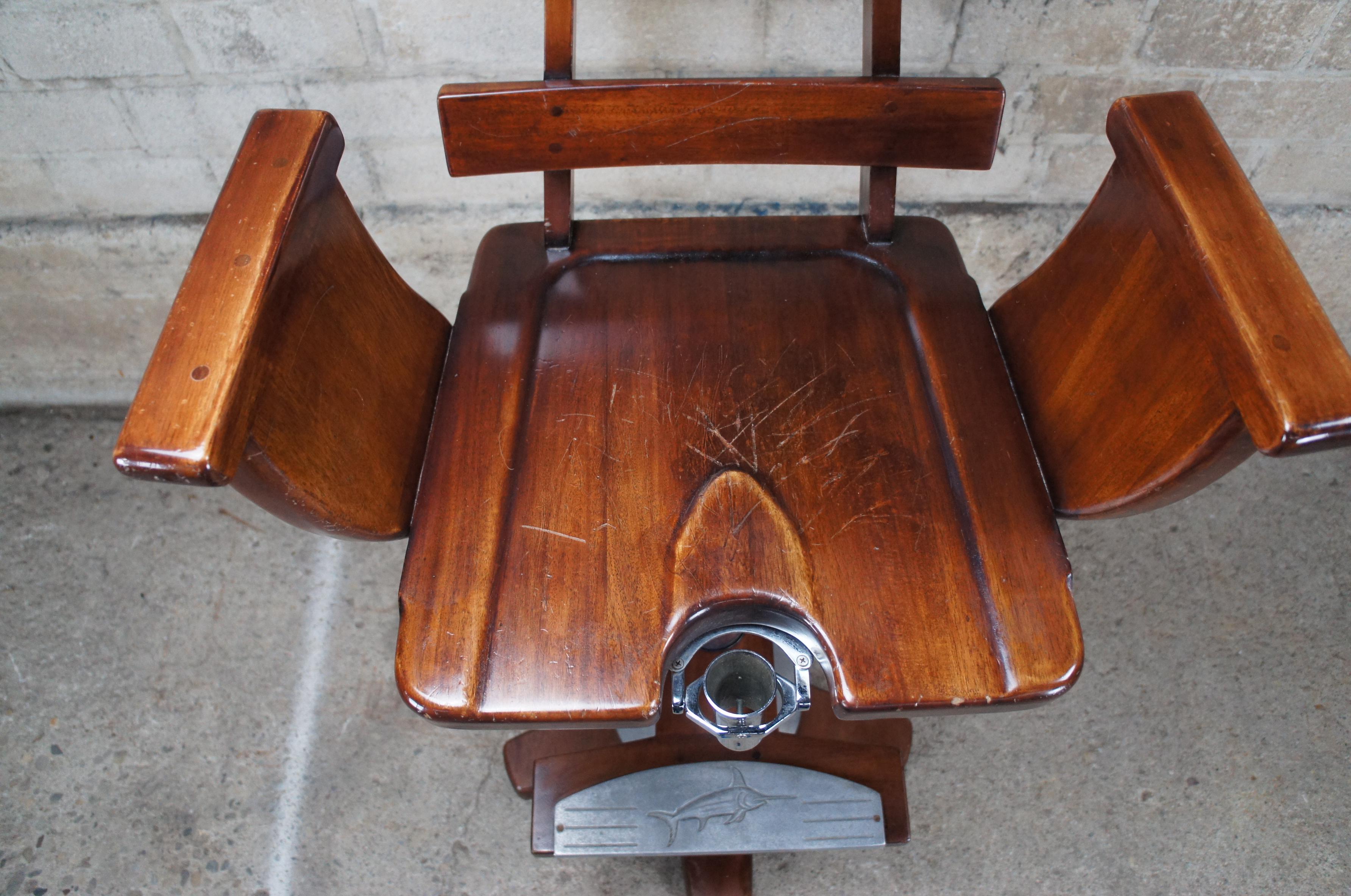 Thomasville Ernest Hemingway Mahogany Fighting Chair Swivel Bar Stool Maritime In Good Condition In Dayton, OH