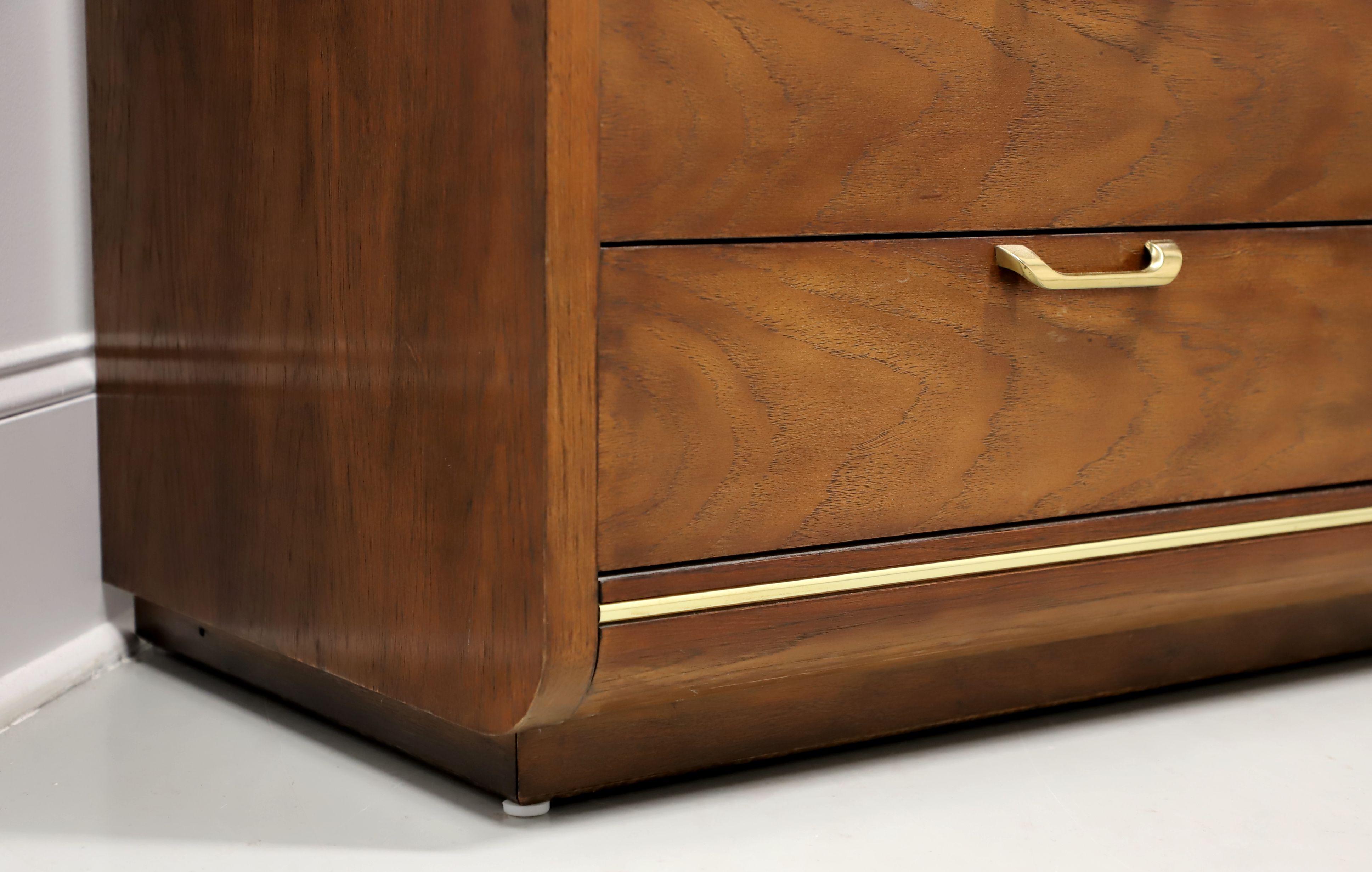 THOMASVILLE Founders Collection Walnut Post-Modern Triple Dresser For Sale 2