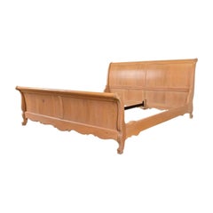 Thomasville French Country Carved Oak King Size Sleigh Bed