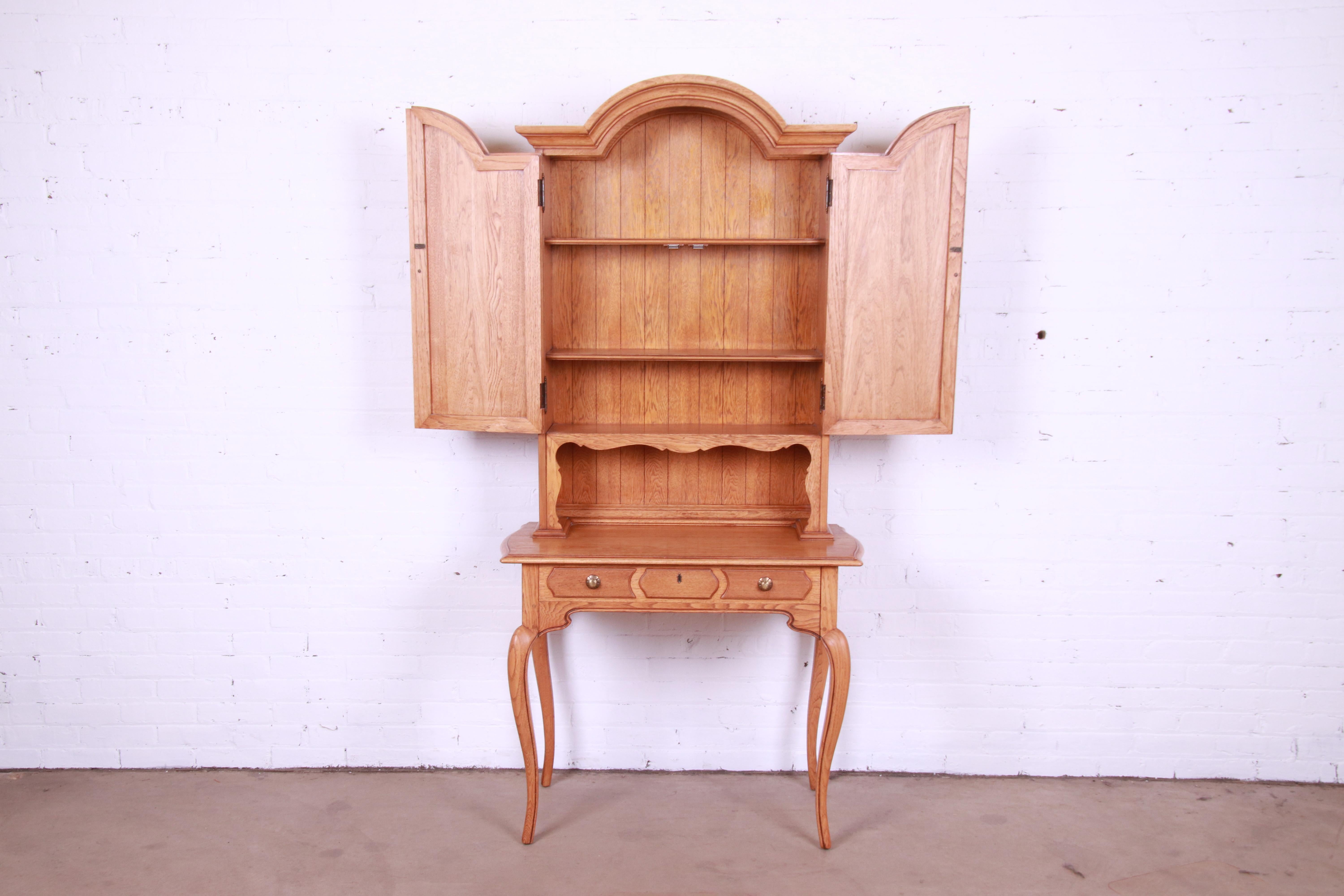 Thomasville French Provincial Louis XV Oak Writing Desk with Bookcase Hutch Top For Sale 4