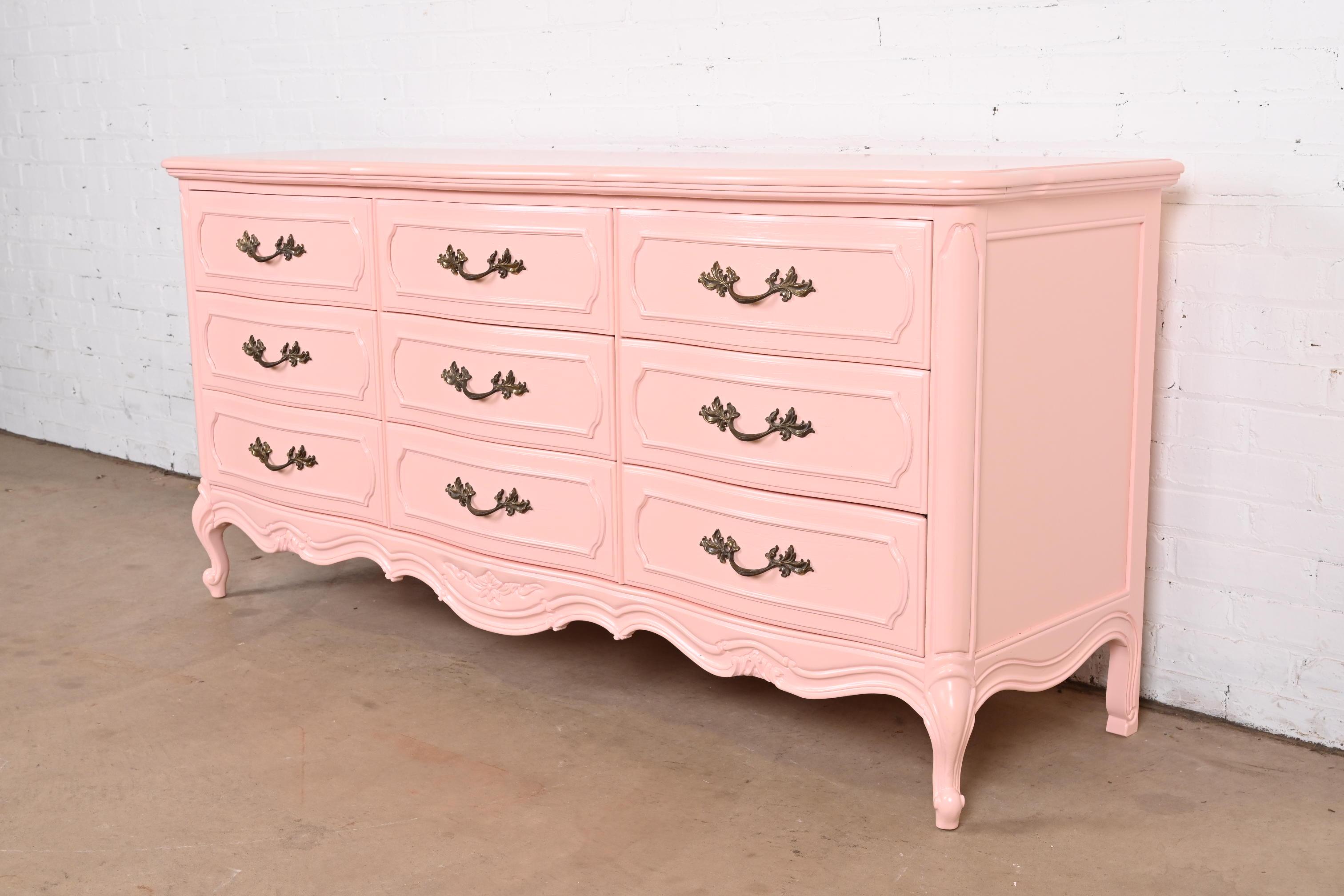 thomasville french provincial dresser
