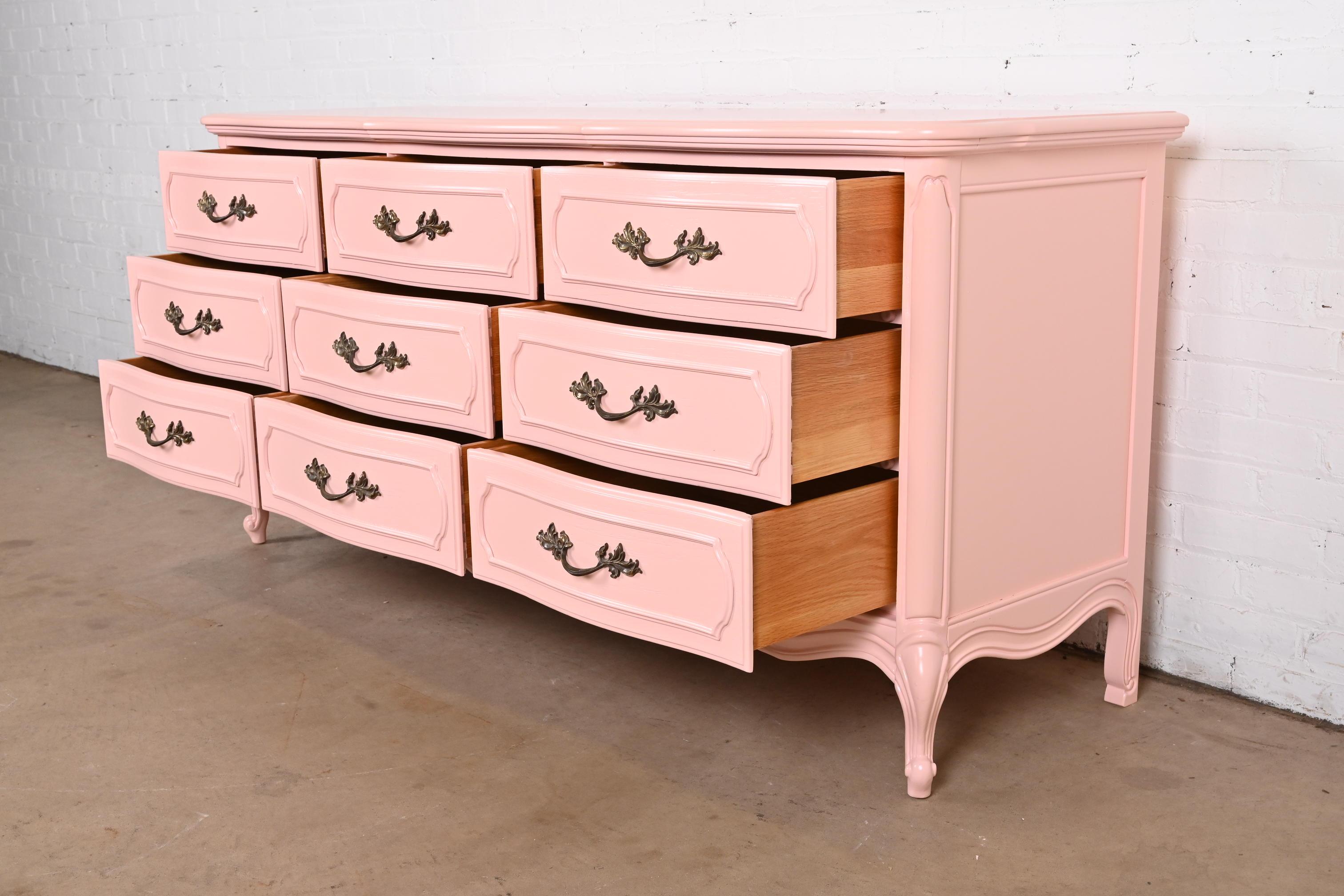 Late 20th Century Thomasville French Provincial Louis XV Pink Lacquered Triple Dresser, Refinished For Sale
