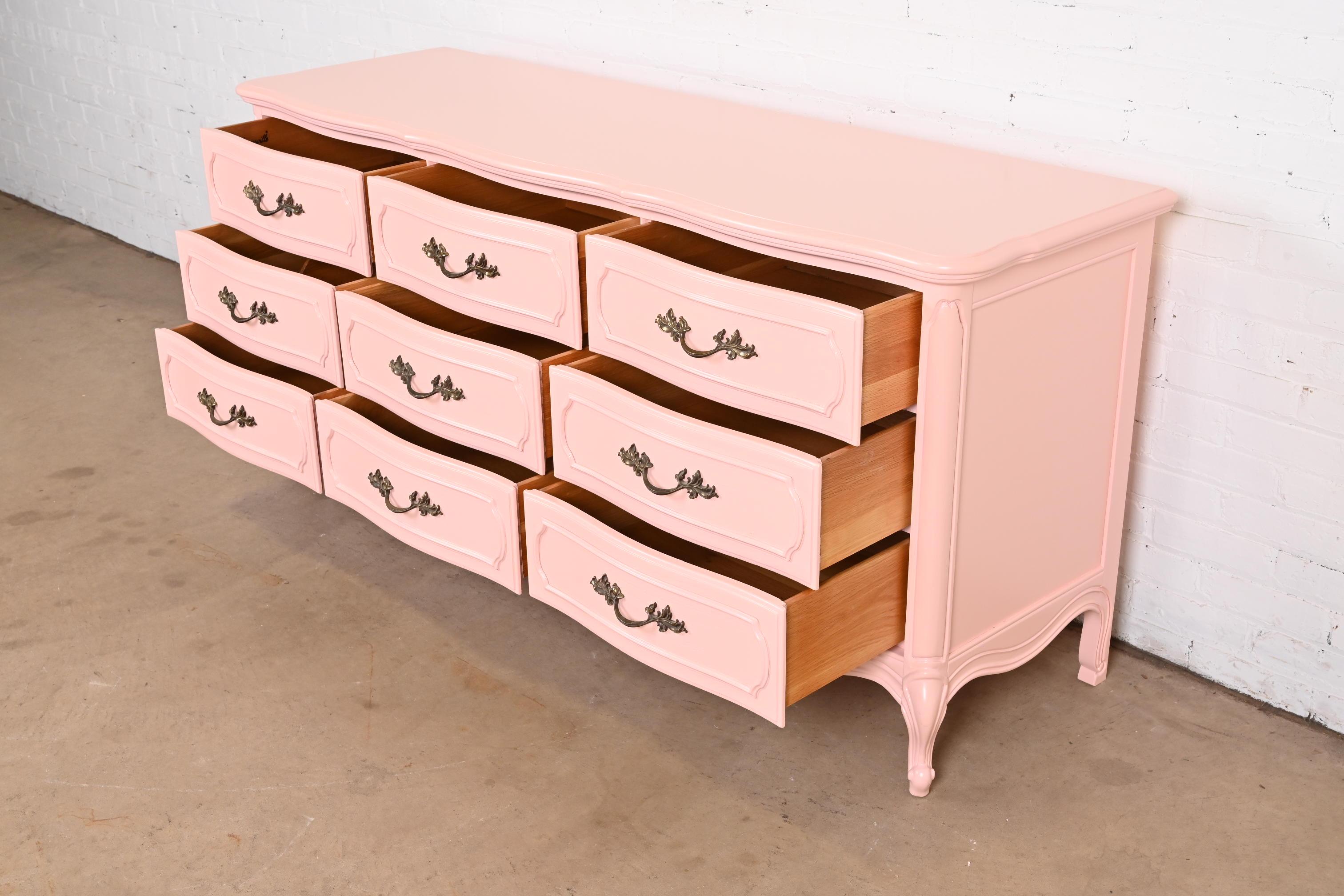 Brass Thomasville French Provincial Louis XV Pink Lacquered Triple Dresser, Refinished For Sale
