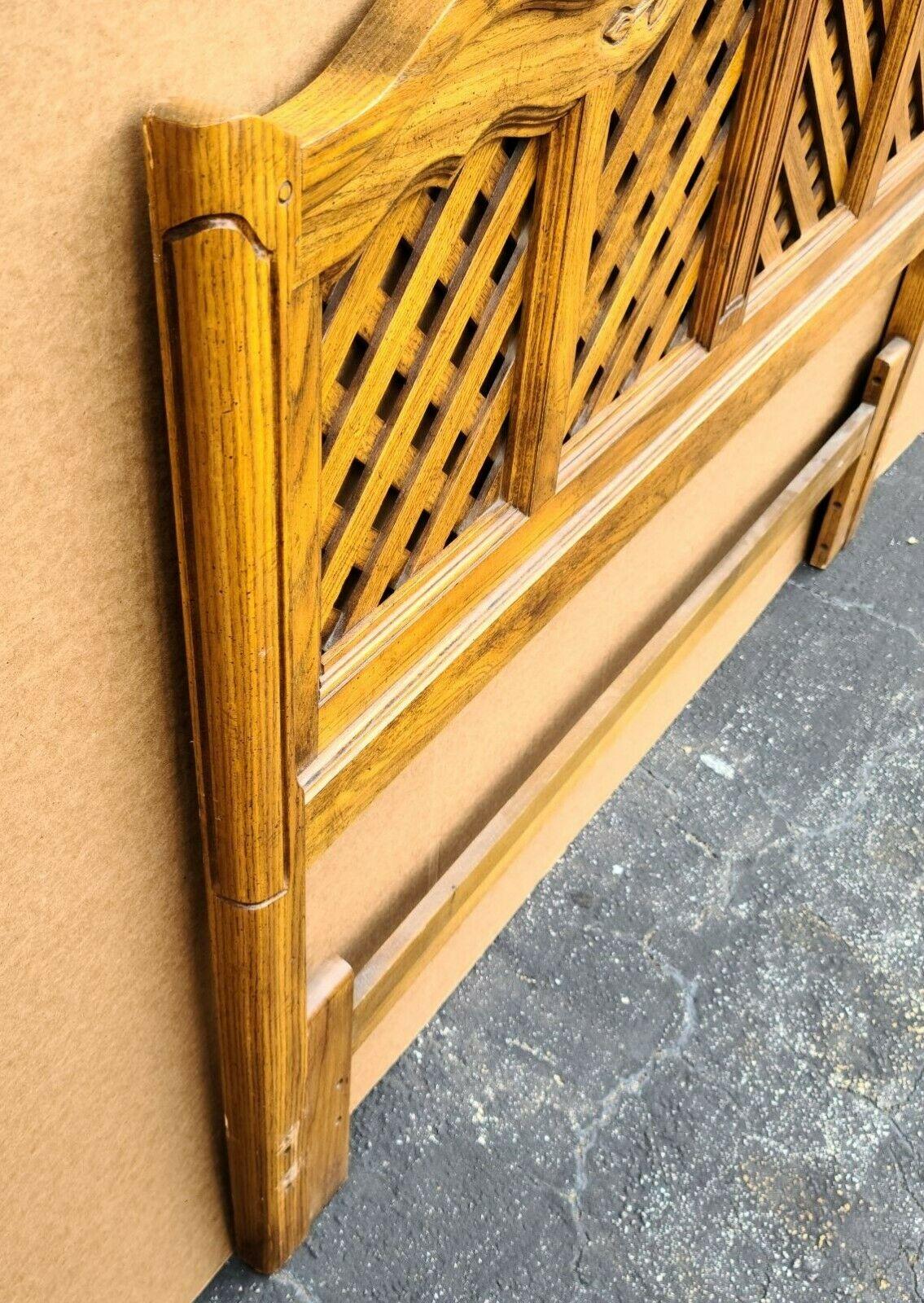 Offering one of our recent Palm Beach estate fine furniture acquisitions of a vintage Thomasville French provincial solid wood queen or double headboard.
Has 2 sets of holes for attaching frame so it can be used as a queen or double/full