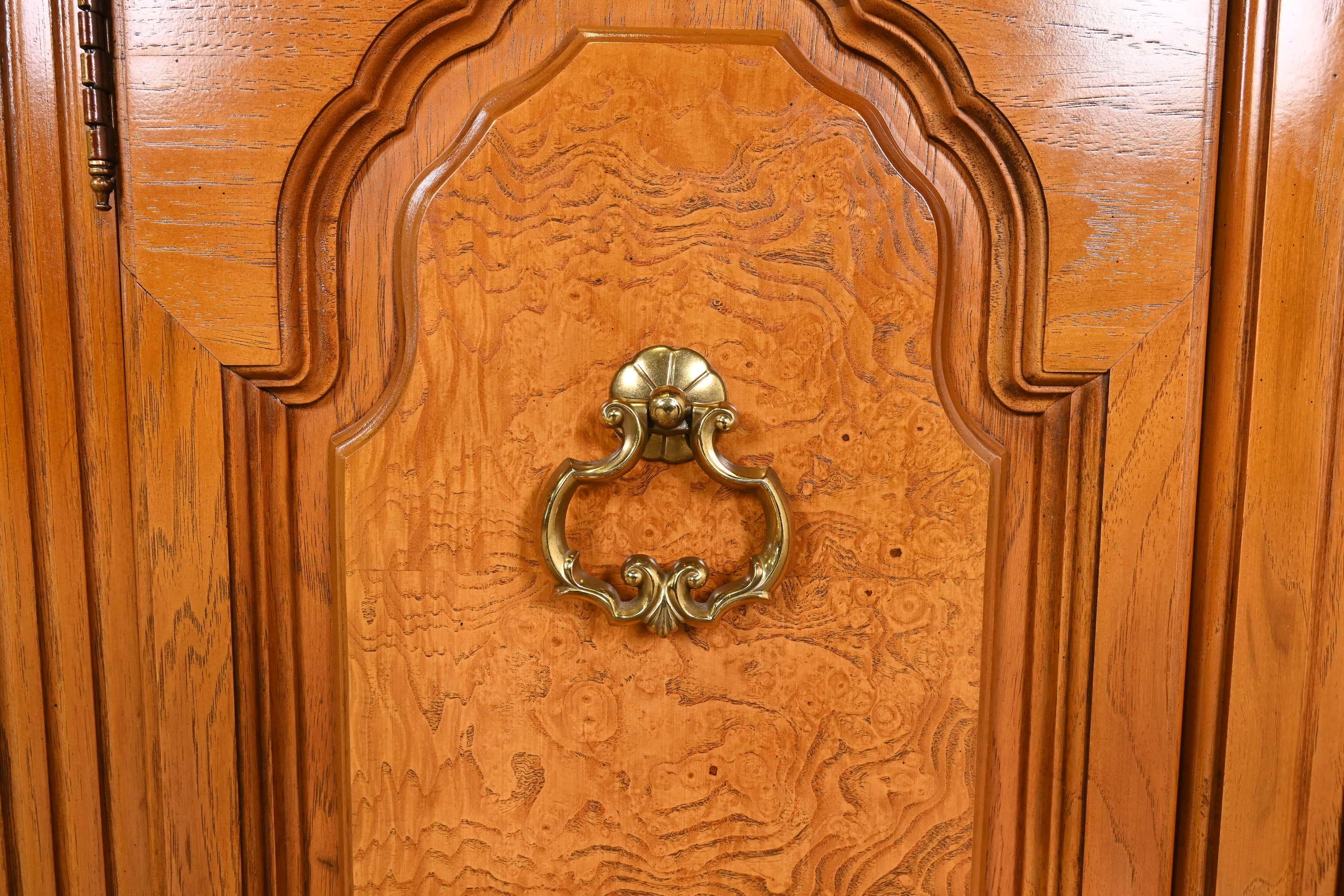 Brass Thomasville French Regency Louis XVI Burled Walnut Flip Top Buffet Server For Sale