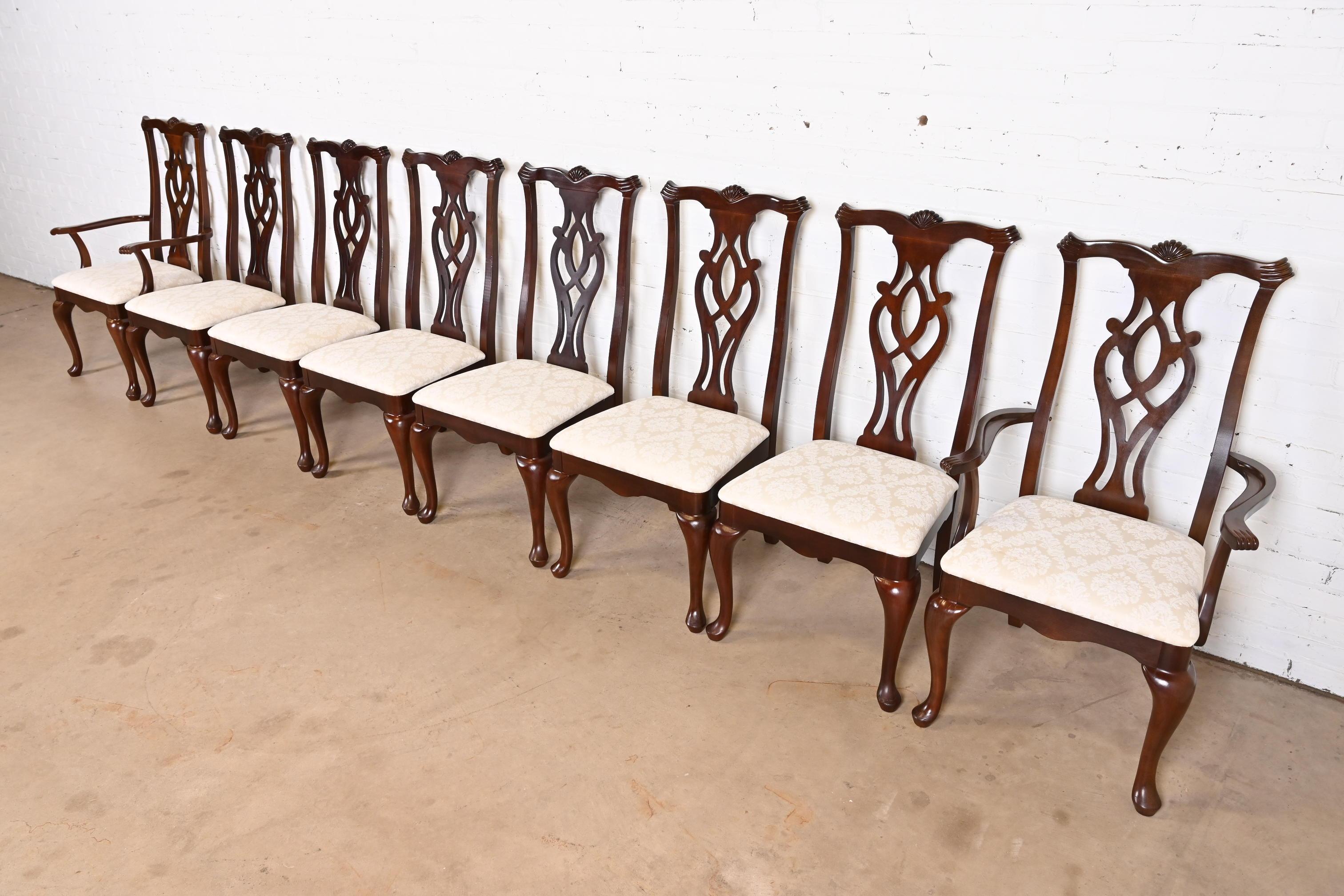 American Thomasville Georgian Carved Mahogany Dining Chairs, Set of Eight
