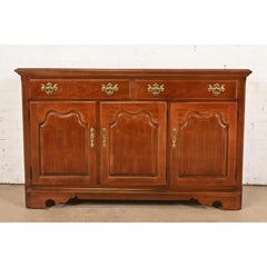 Thomasville Georgian Cherry Wood Sideboard Buffet or Bar Cabinet