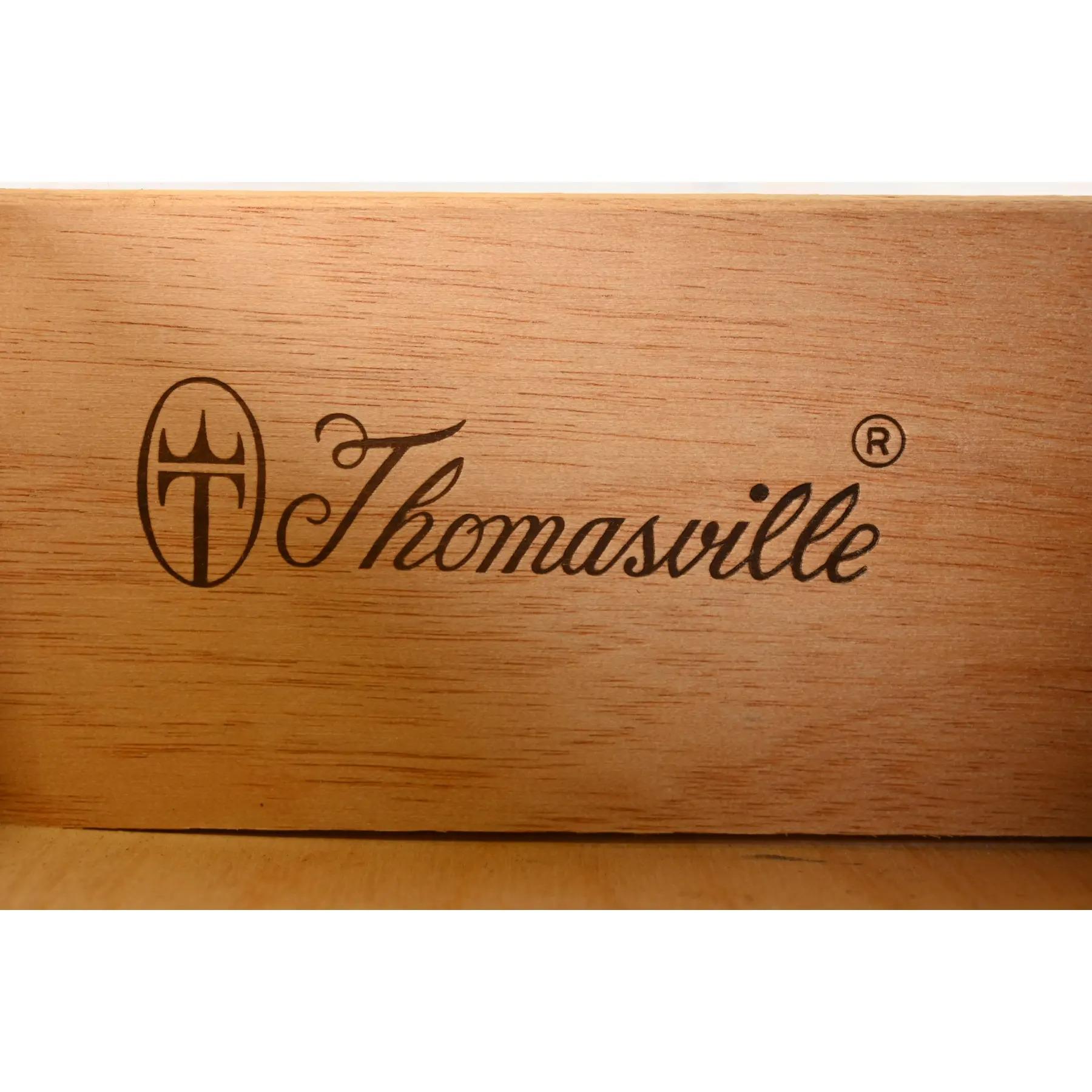 Thomasville Georgian Cherry Wood Sideboard Buffet oder Bar Schrank im Angebot 2
