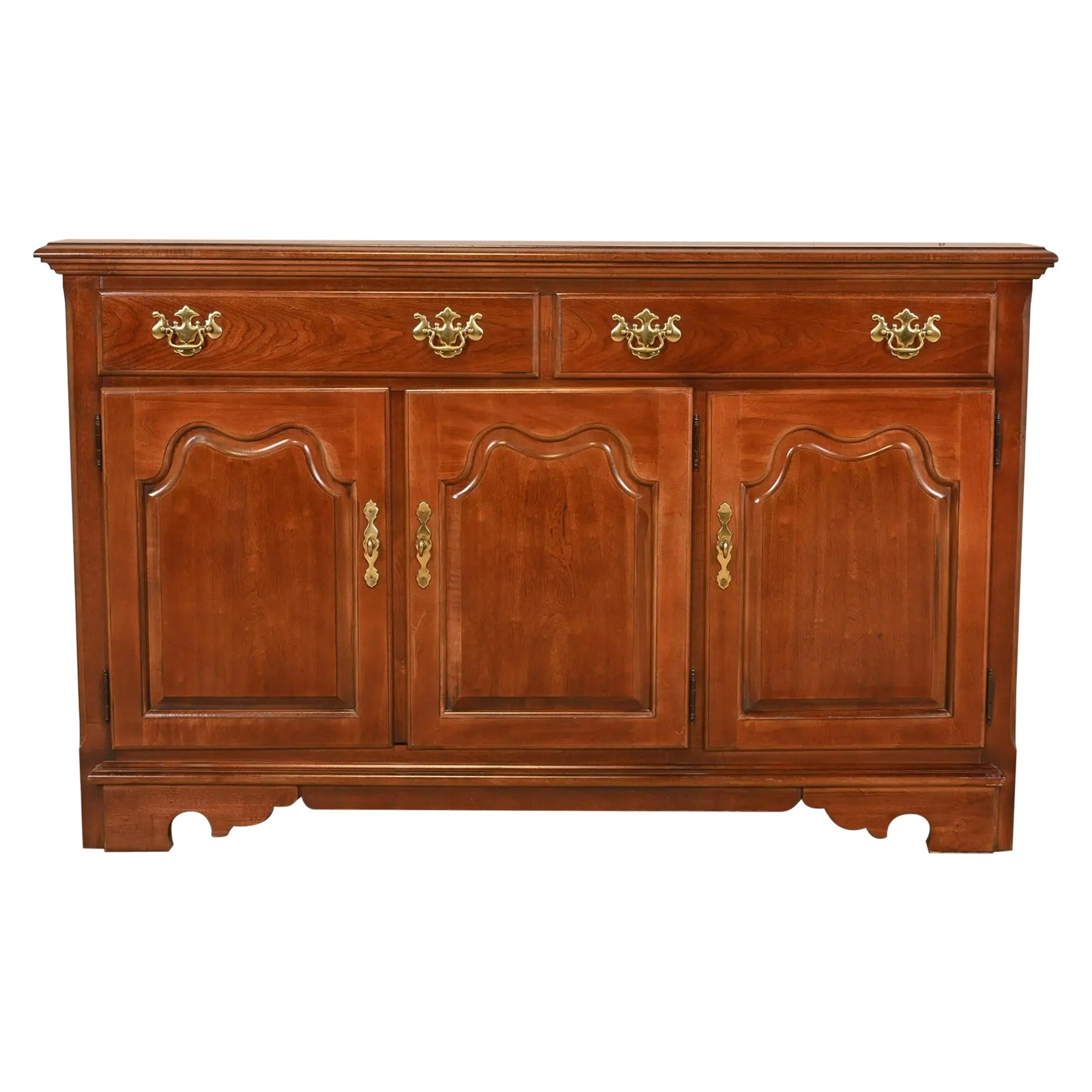 Thomasville Georgian Cherry Wood Sideboard Buffet oder Bar Schrank im Angebot