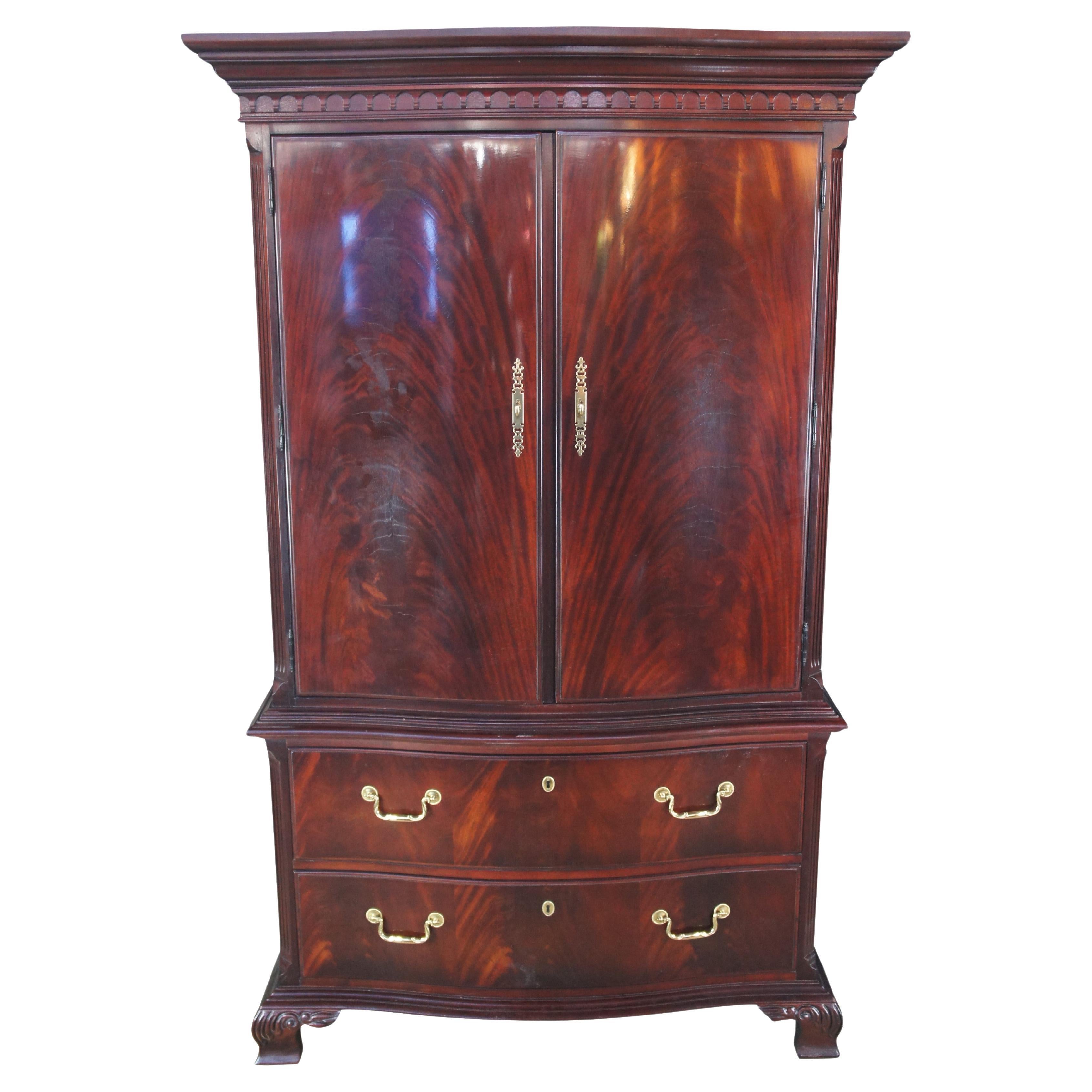 Thomasville Georgian Flame Mahogany Bow Front Clothing Armoire Linen Press
