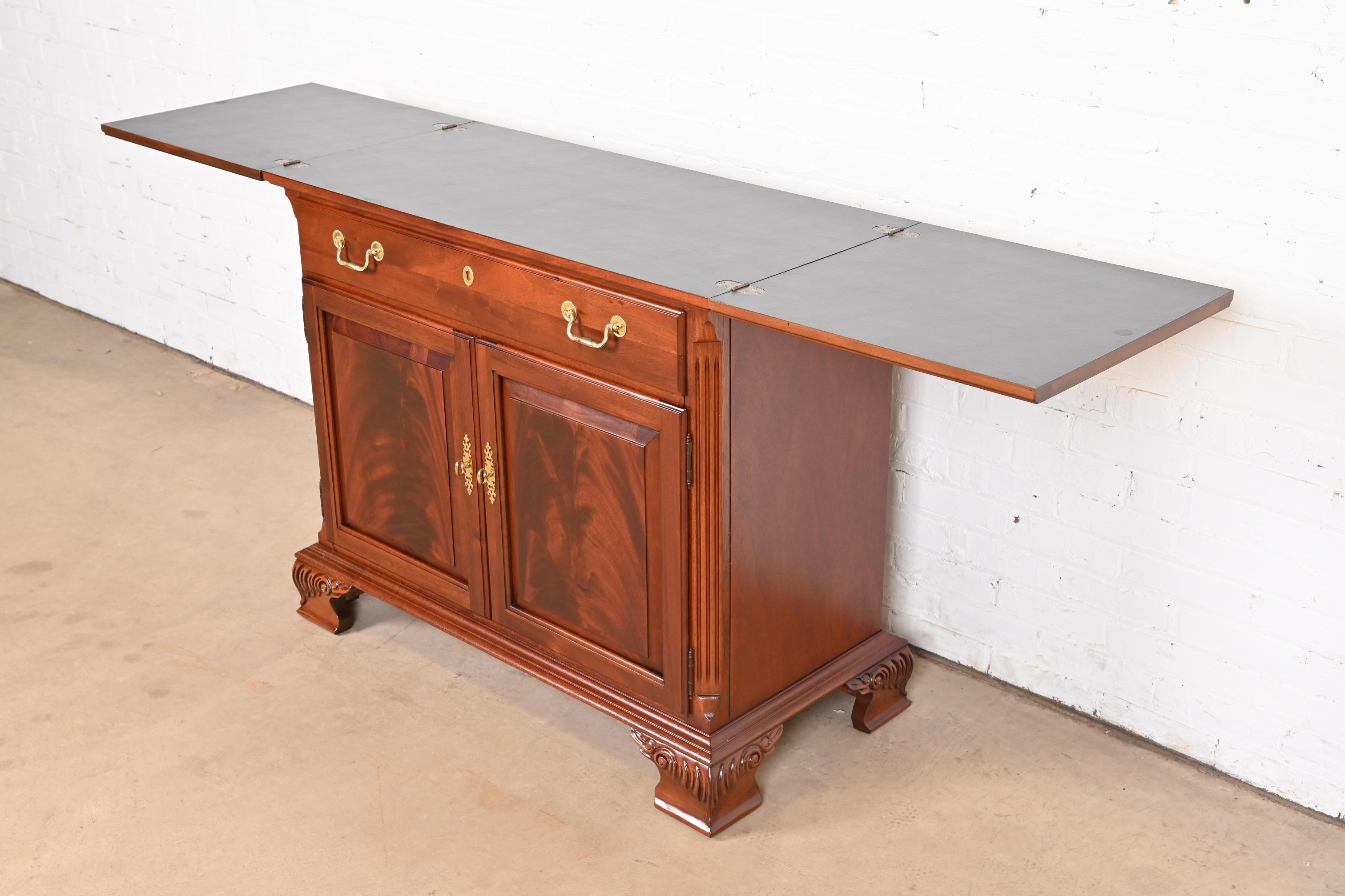 Thomasville Georgian Flame Mahogany Flip Top Server or Bar Cabinet, Refinished For Sale 4