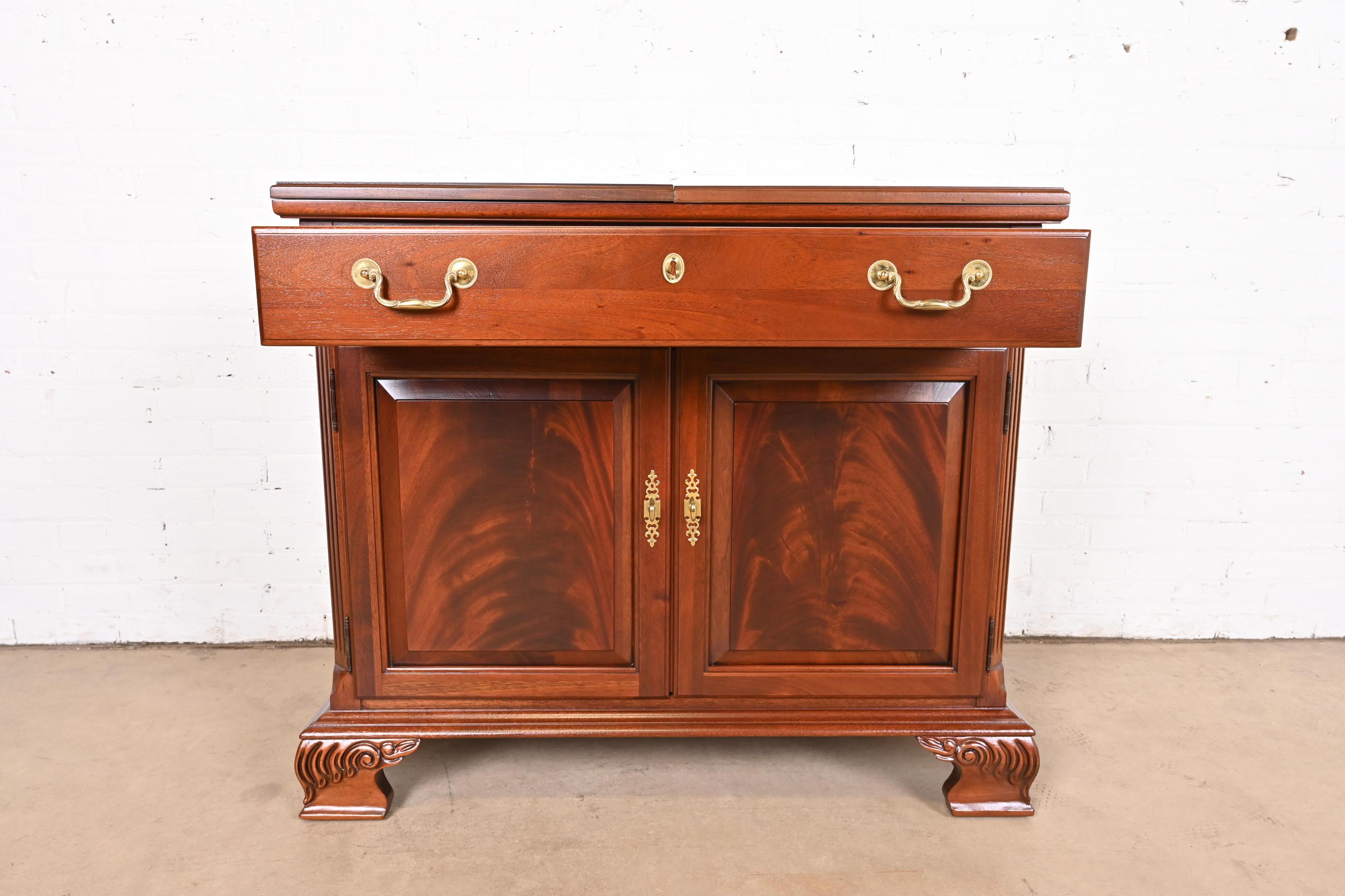 Thomasville Georgian Flame Mahogany Flip Top Server or Bar Cabinet, Refinished For Sale 7