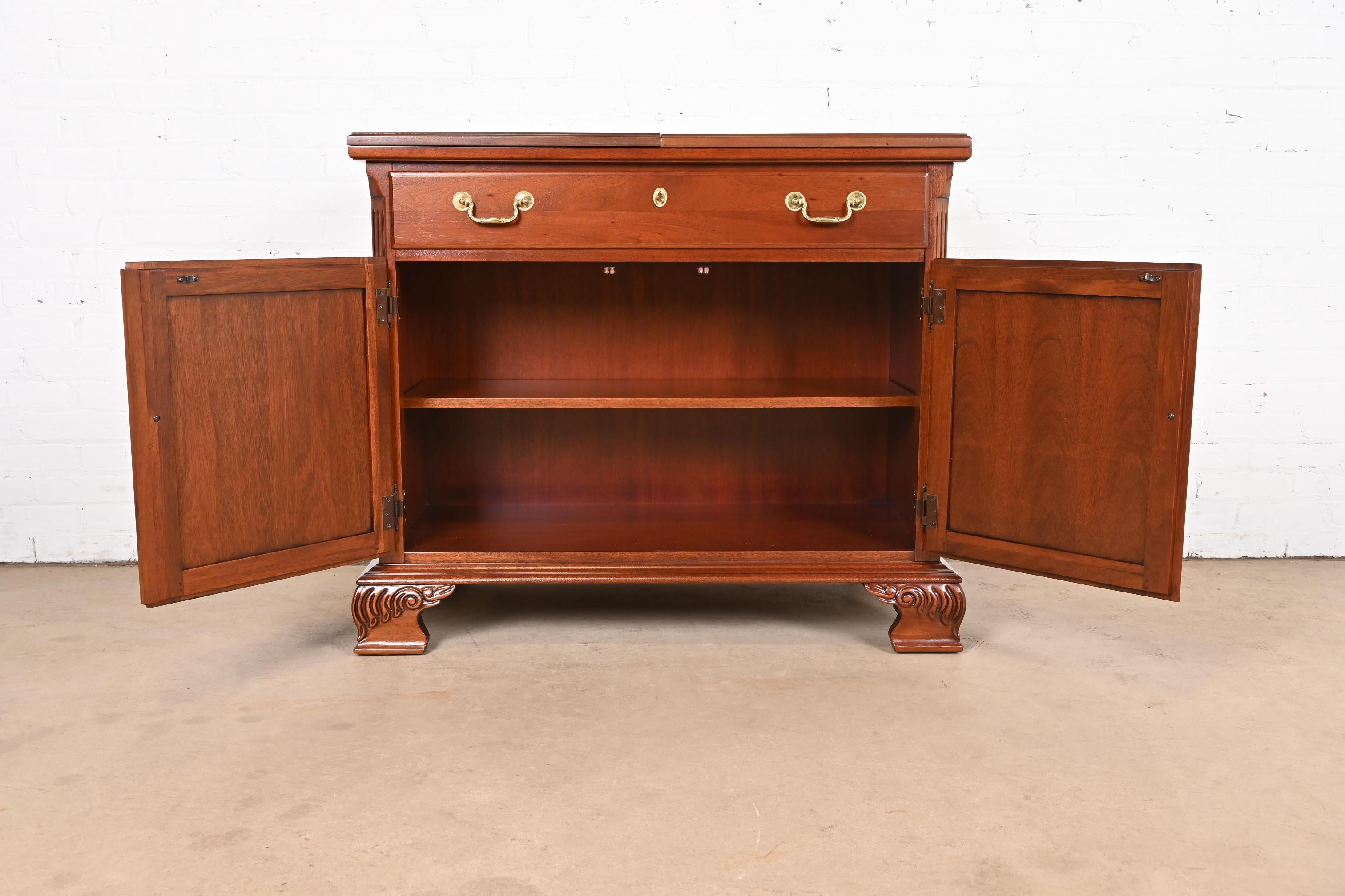 Thomasville Georgian Flame Mahogany Flip Top Server or Bar Cabinet, Refinished For Sale 10
