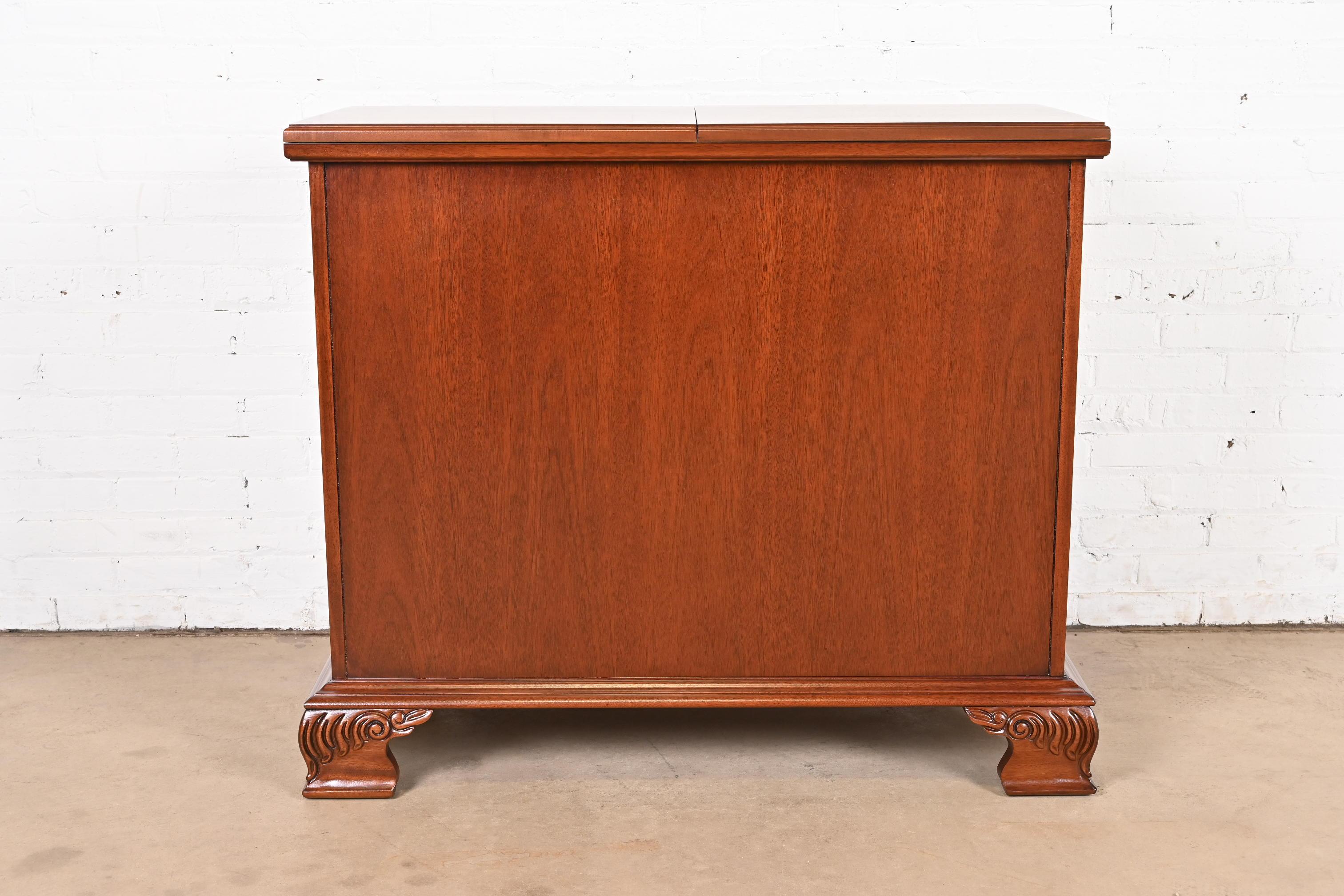 Thomasville Georgian Flame Mahogany Flip Top Server or Bar Cabinet, Refinished For Sale 14