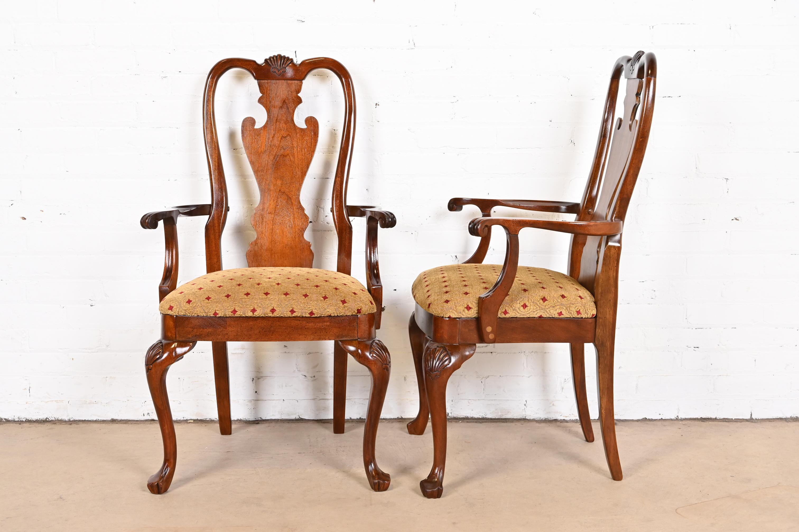 Thomasville Georgian Queen Anne Carved Mahogany Dining Chairs, Set of Six For Sale 6