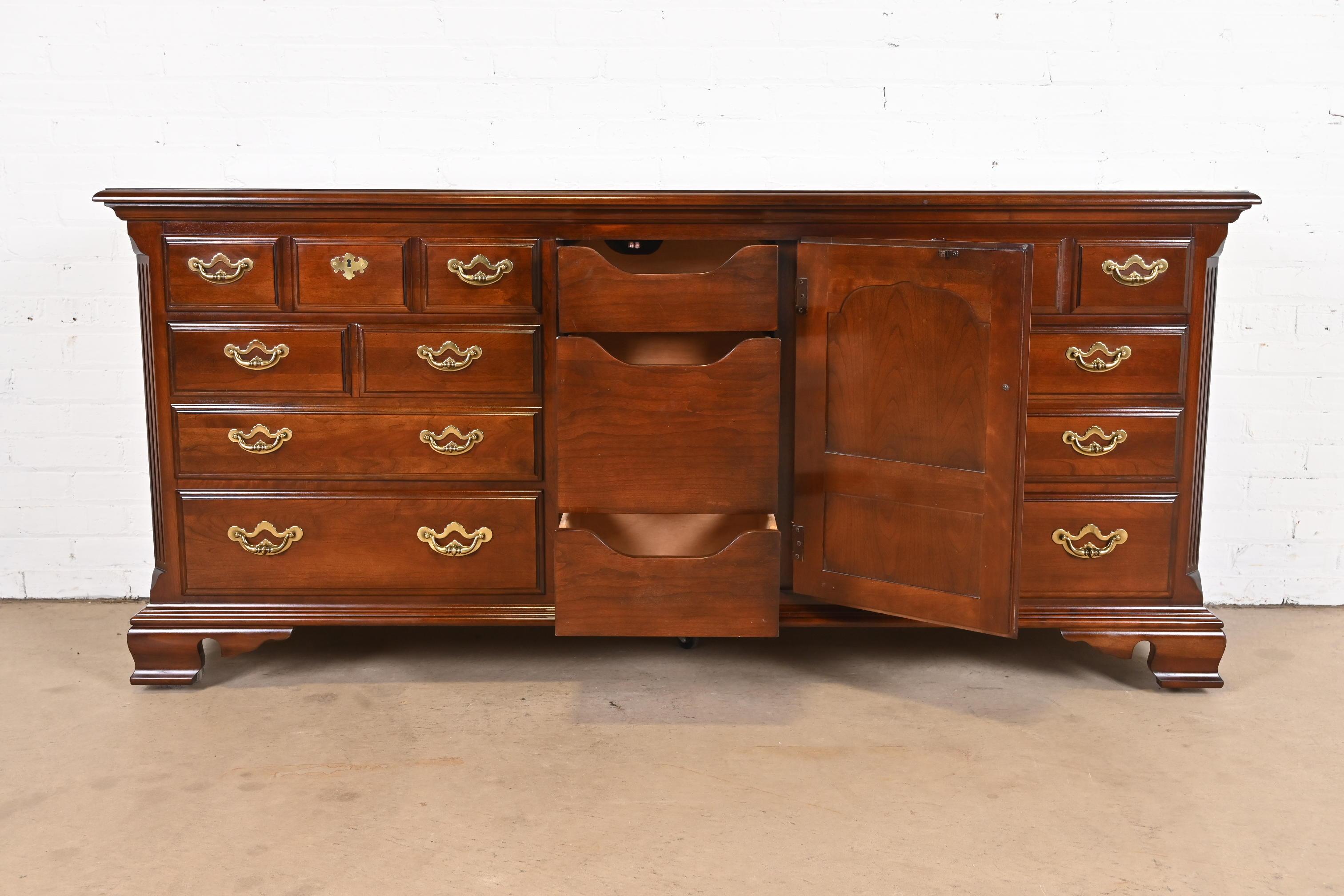 Thomasville Georgian Solid Cherry Wood Dresser or Credenza For Sale 2