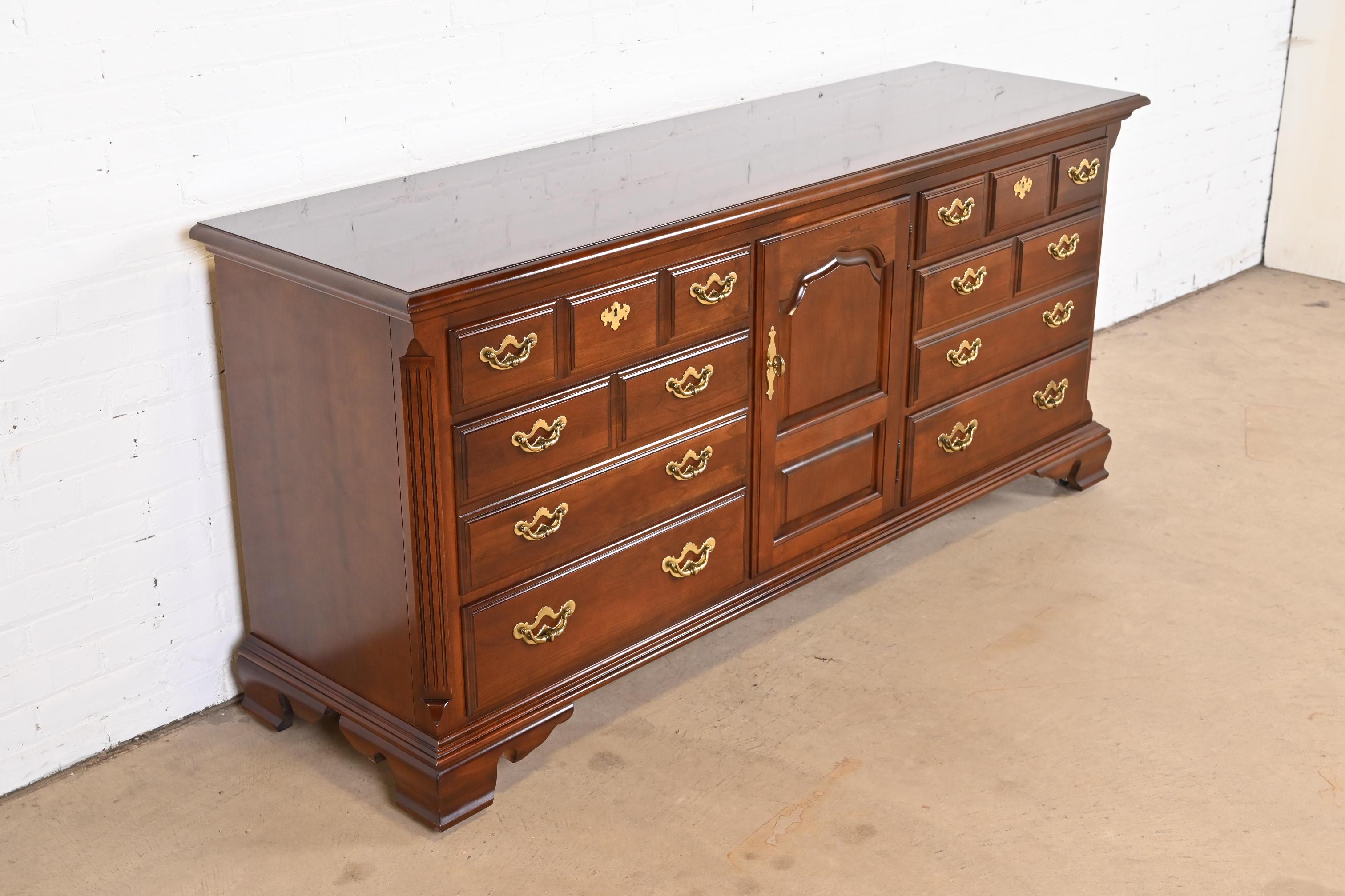 Late 20th Century Thomasville Georgian Solid Cherry Wood Dresser or Credenza For Sale