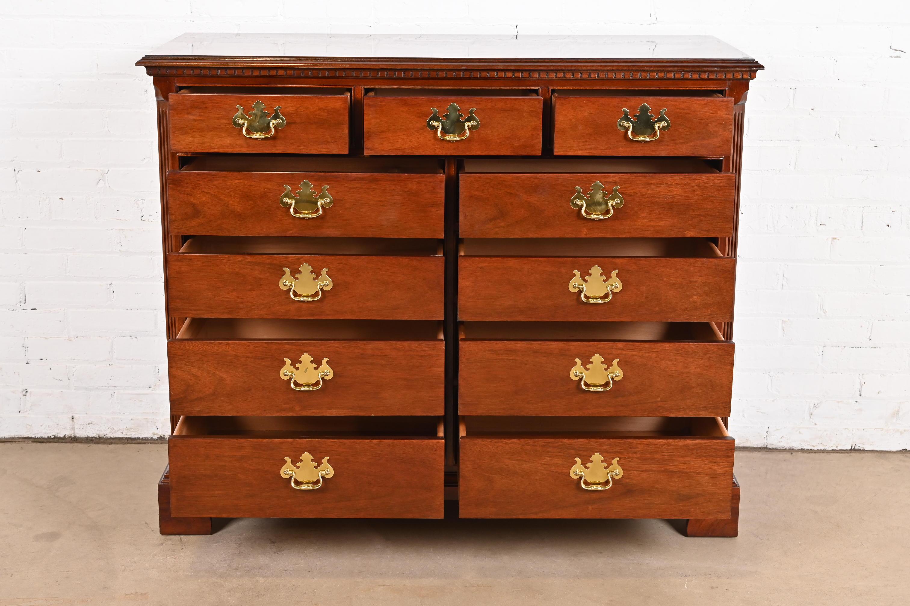 Brass Thomasville Georgian Solid Mahogany Eleven-Drawer Dresser or Chest of Drawers For Sale