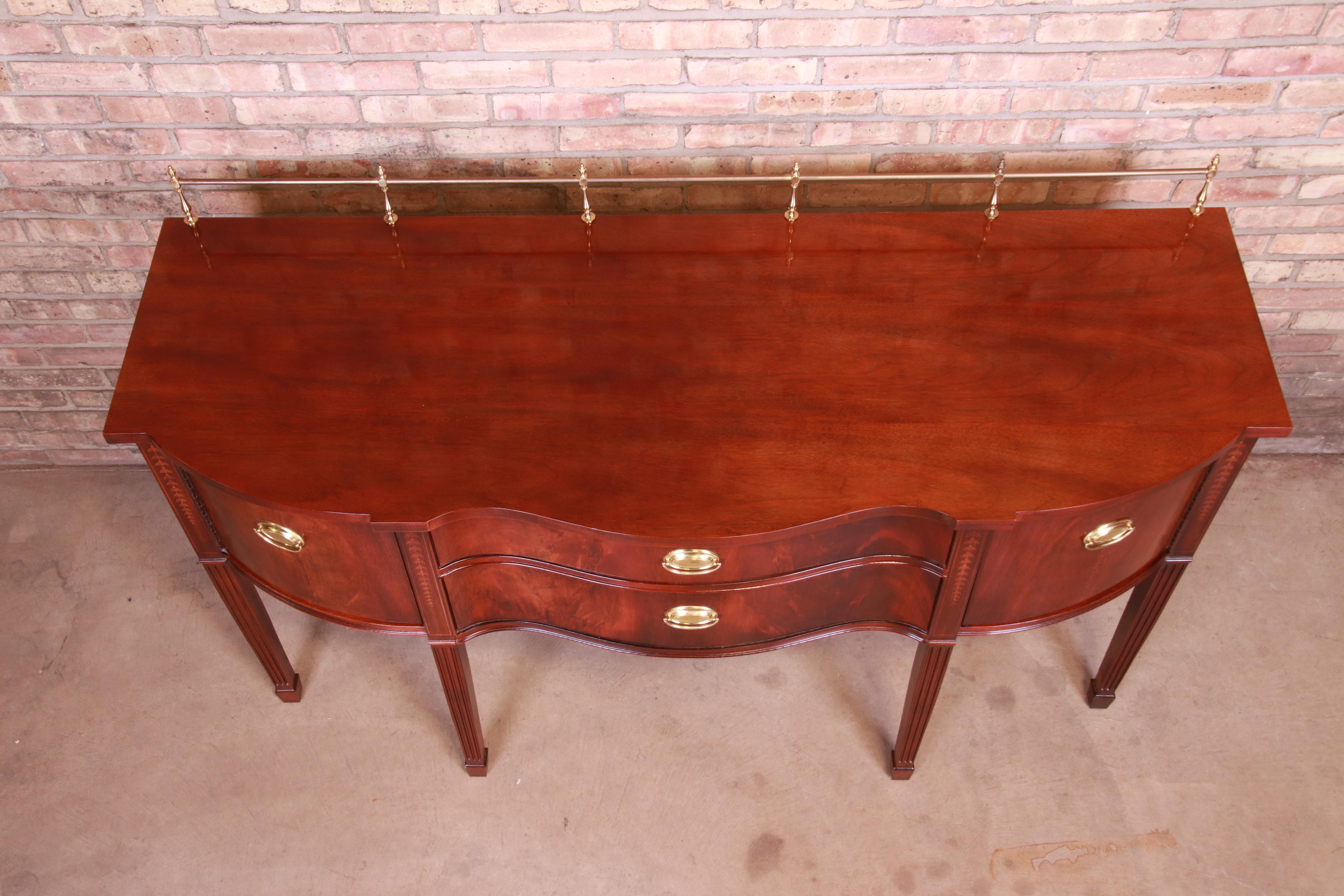 Thomasville Hepplewhite Flame Mahogany Sideboard Credenza with Brass Gallery 8