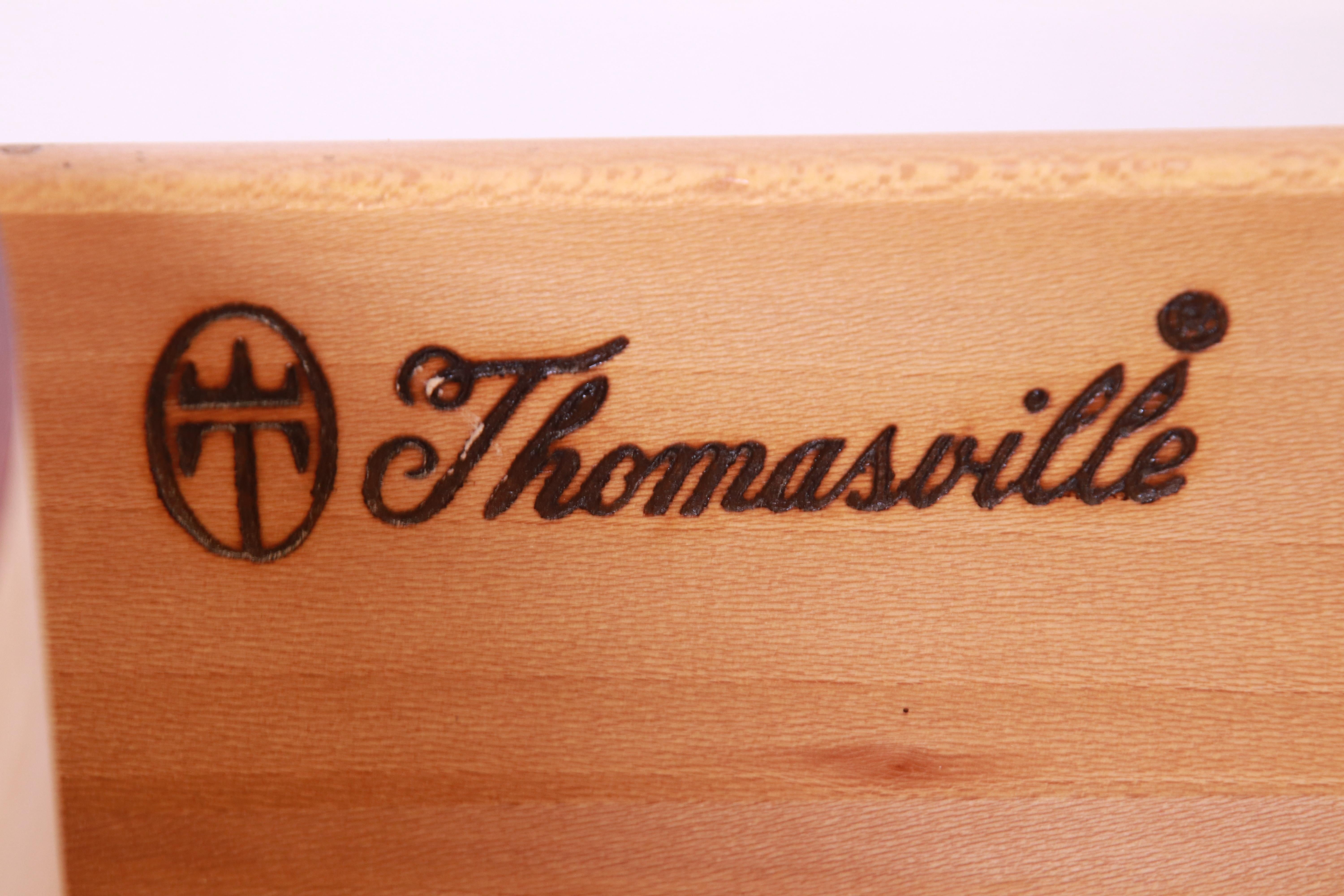 Thomasville Hepplewhite Inlaid Mahogany Serpentine Sideboard or Credenza 10