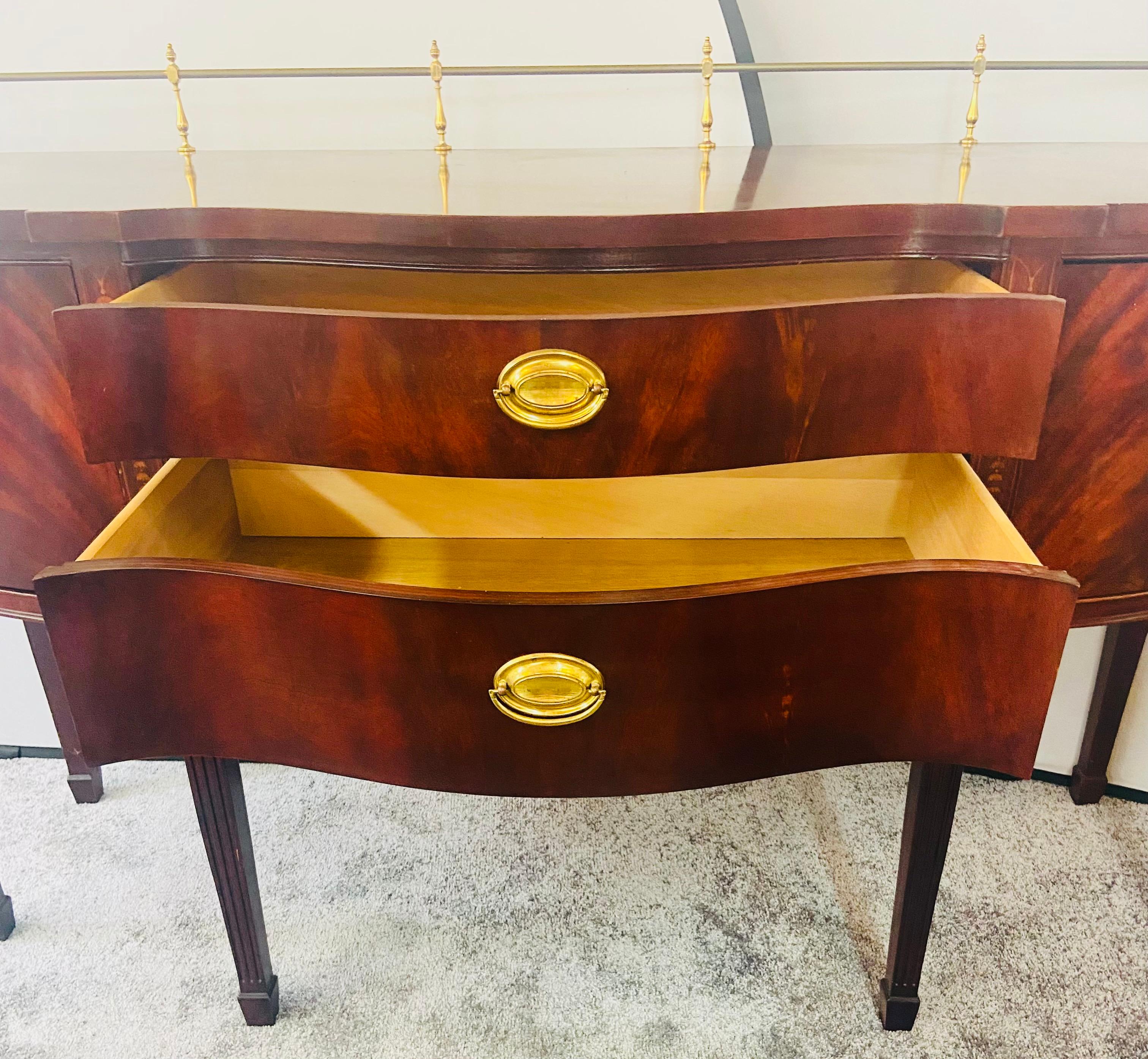 Thomasville Hepplewhite Style Inlaid Mahogany Sideboard, Console or Buffet 1