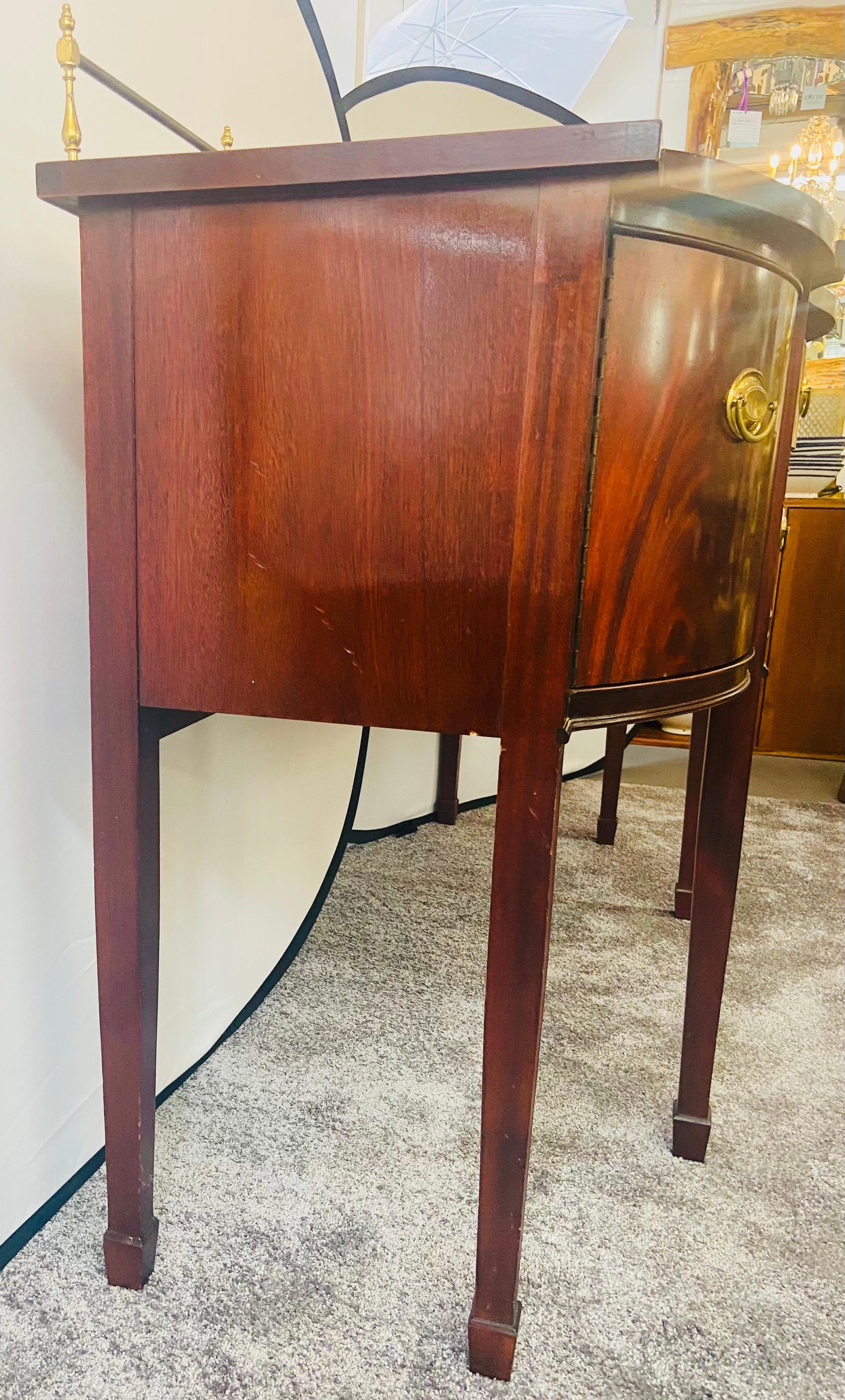 Thomasville Hepplewhite Style Inlaid Mahogany Sideboard, Console or Buffet 6